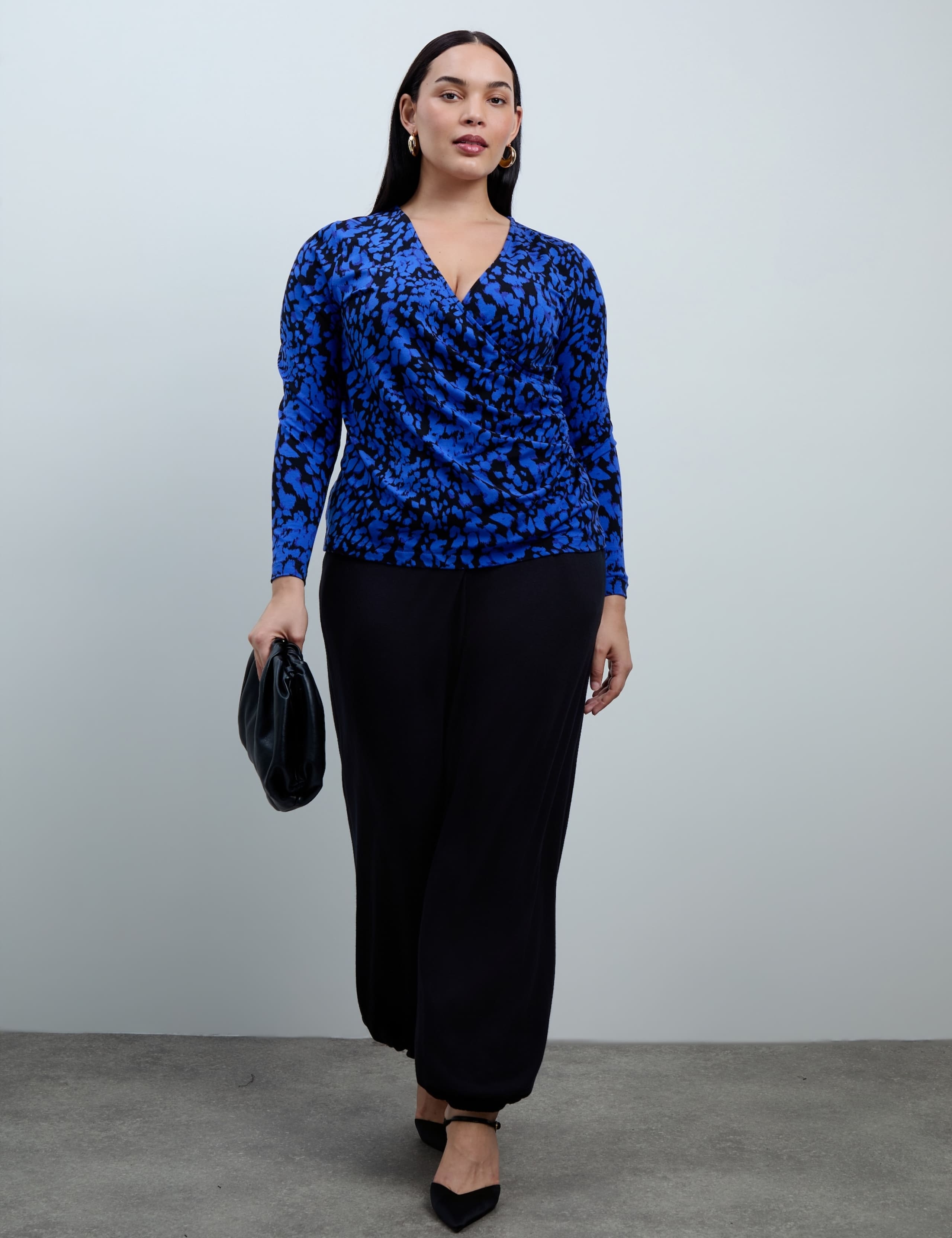 Curve Jersey Printed V-Neck Wrap Blouse 3 of 5