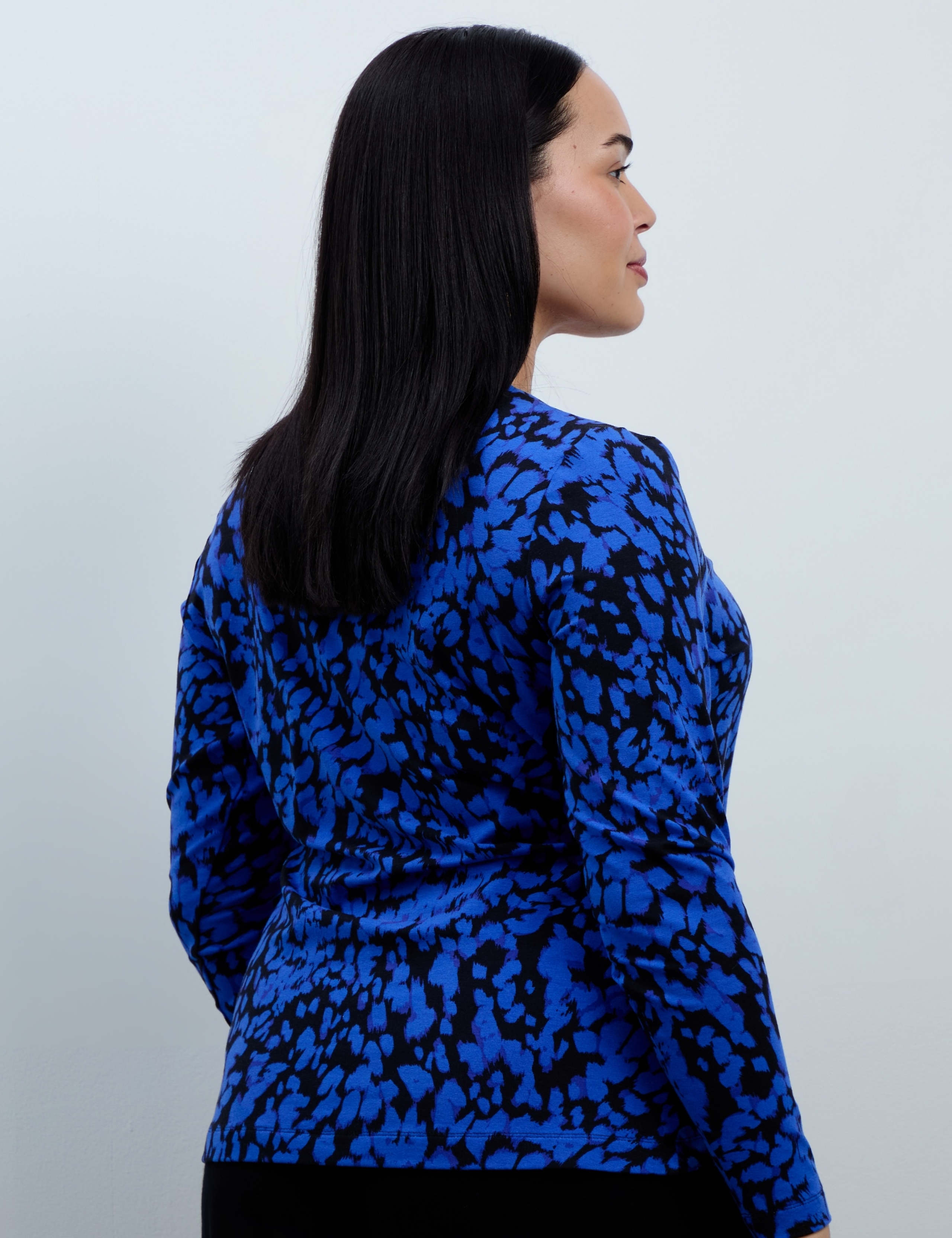Curve Jersey Printed V-Neck Wrap Blouse 5 of 5