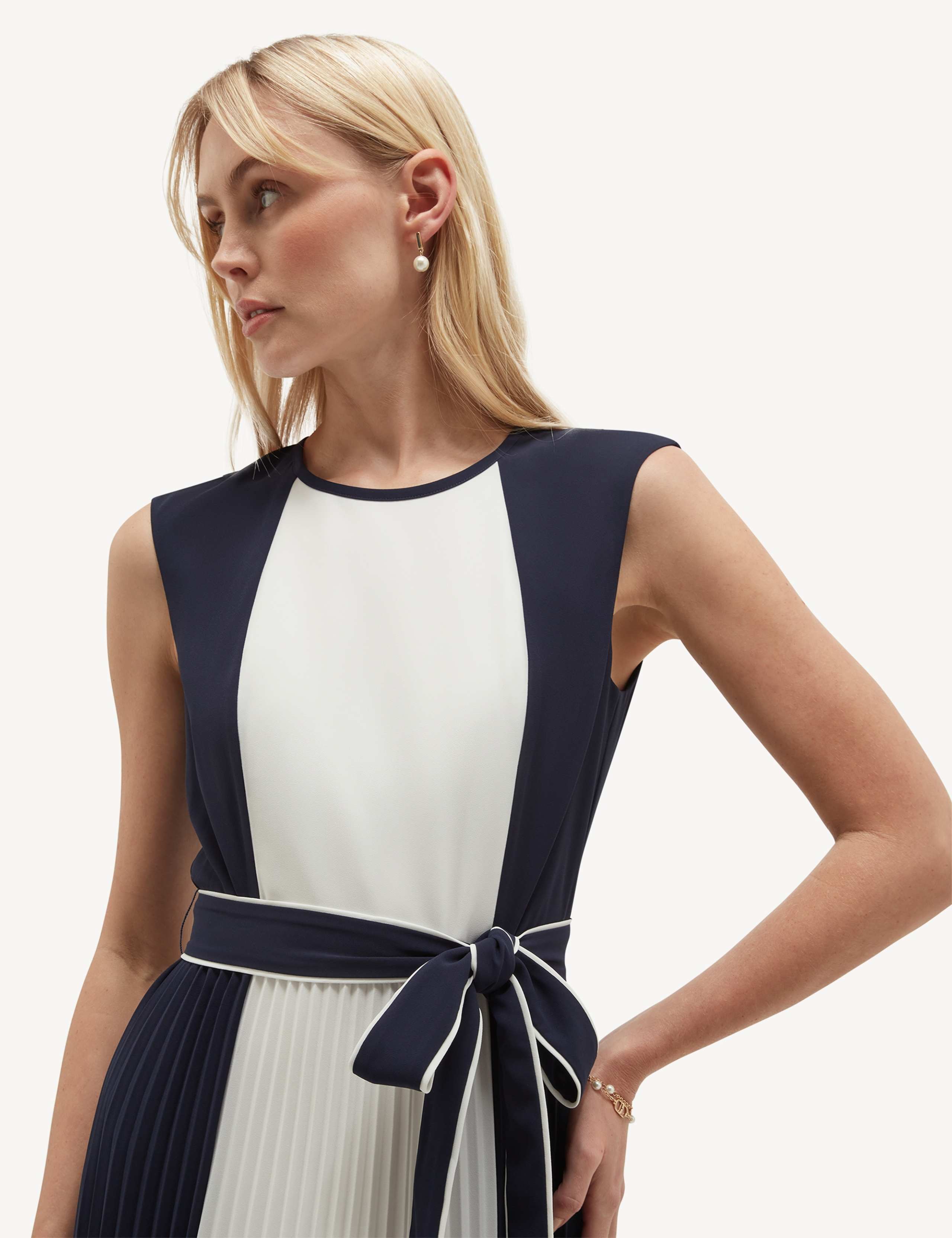Colour Block Tie Waist Midi Skater Dress 4 of 4