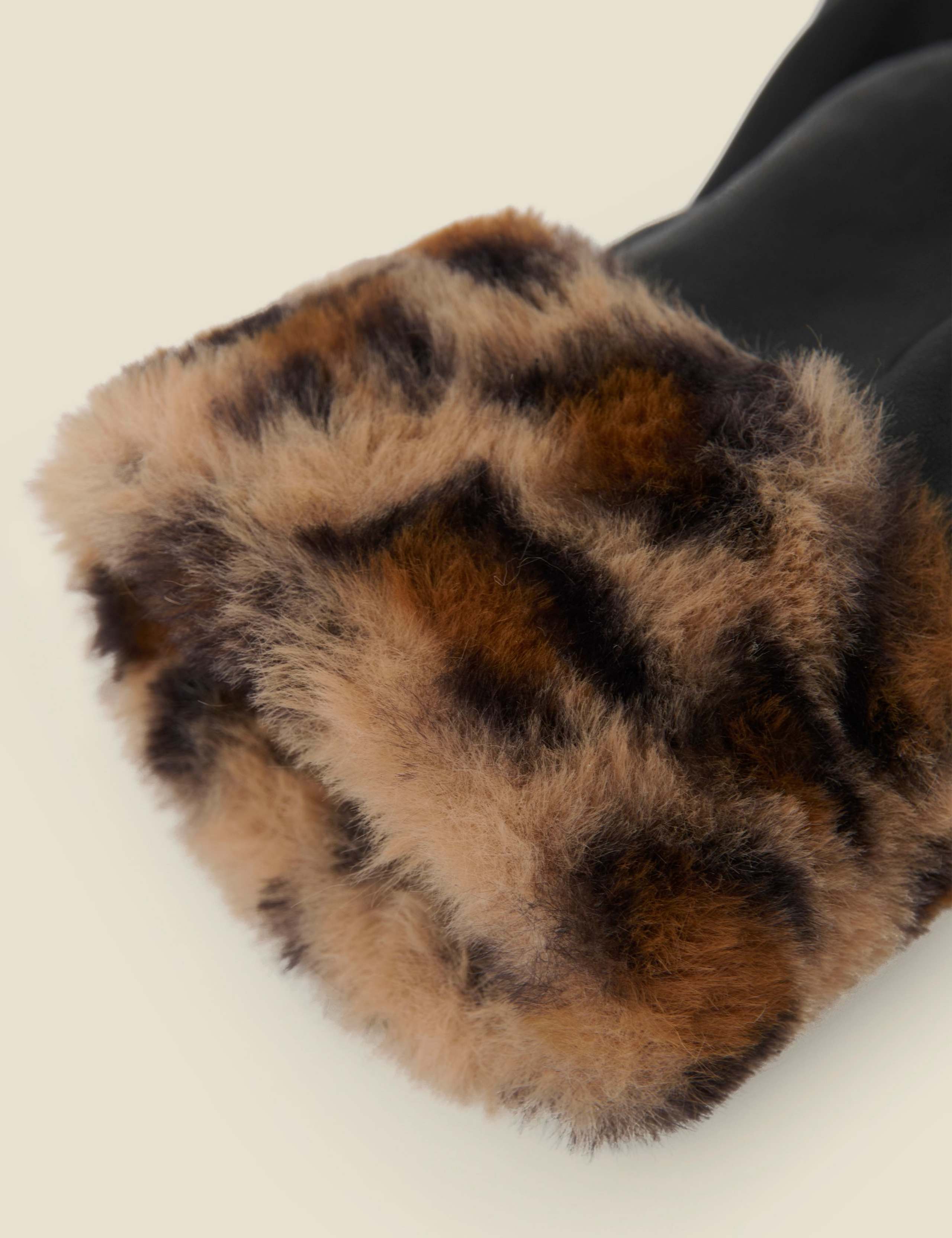 Leather Gloves 5 of 5