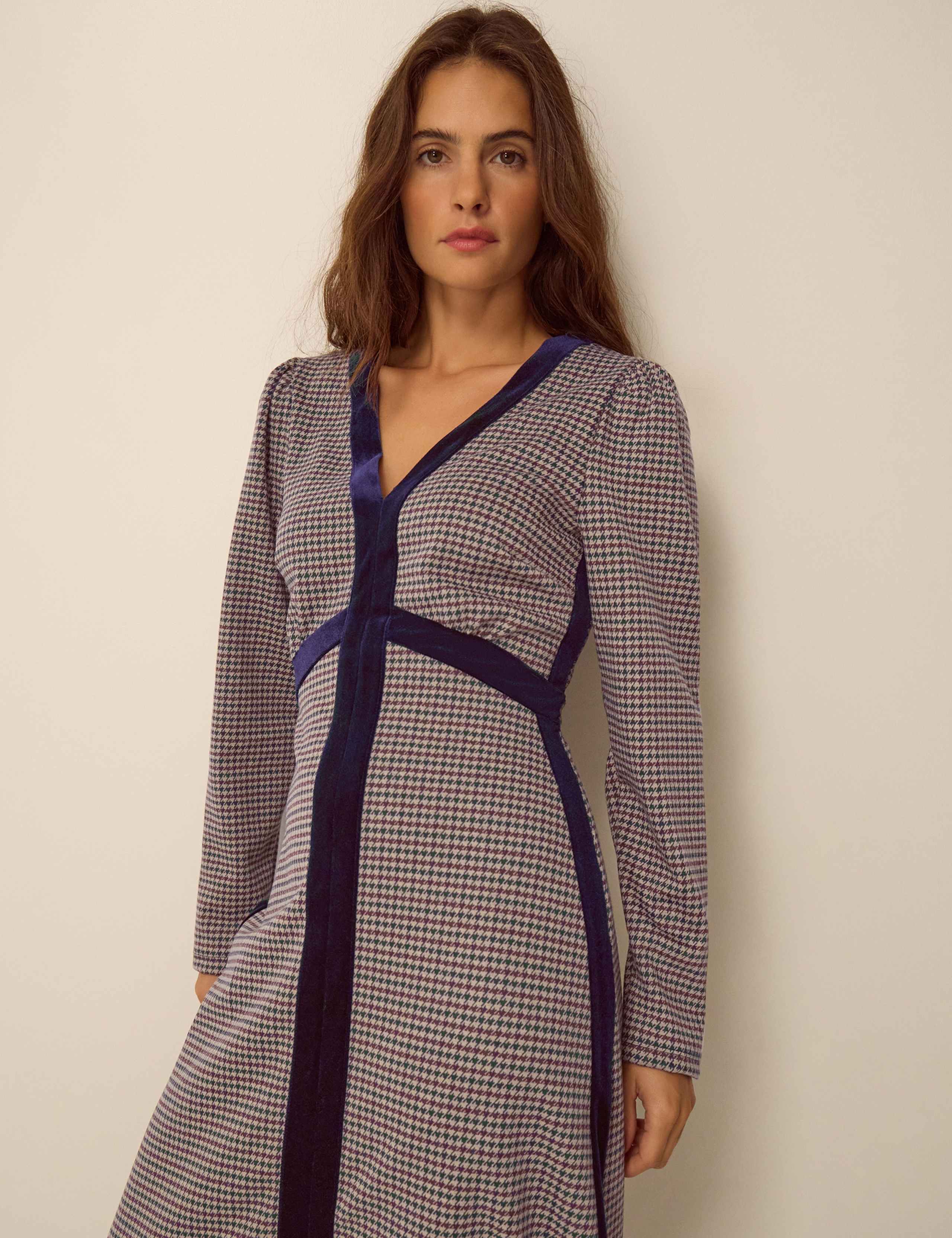 Jersey Houndstooth V-Neck Midi Skater Dress 2 of 5