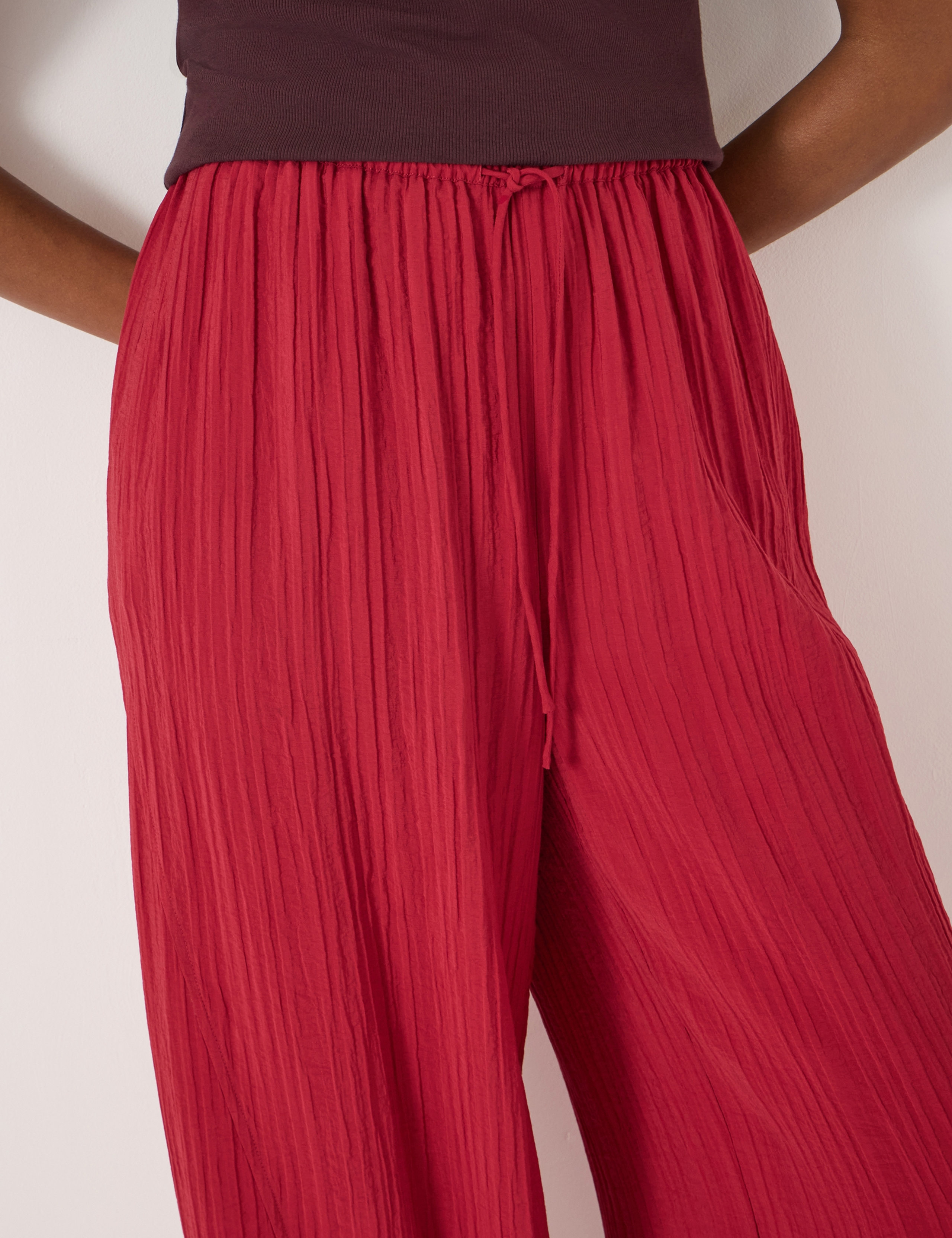 Crinkle Textured Balloon Trousers 3 of 5