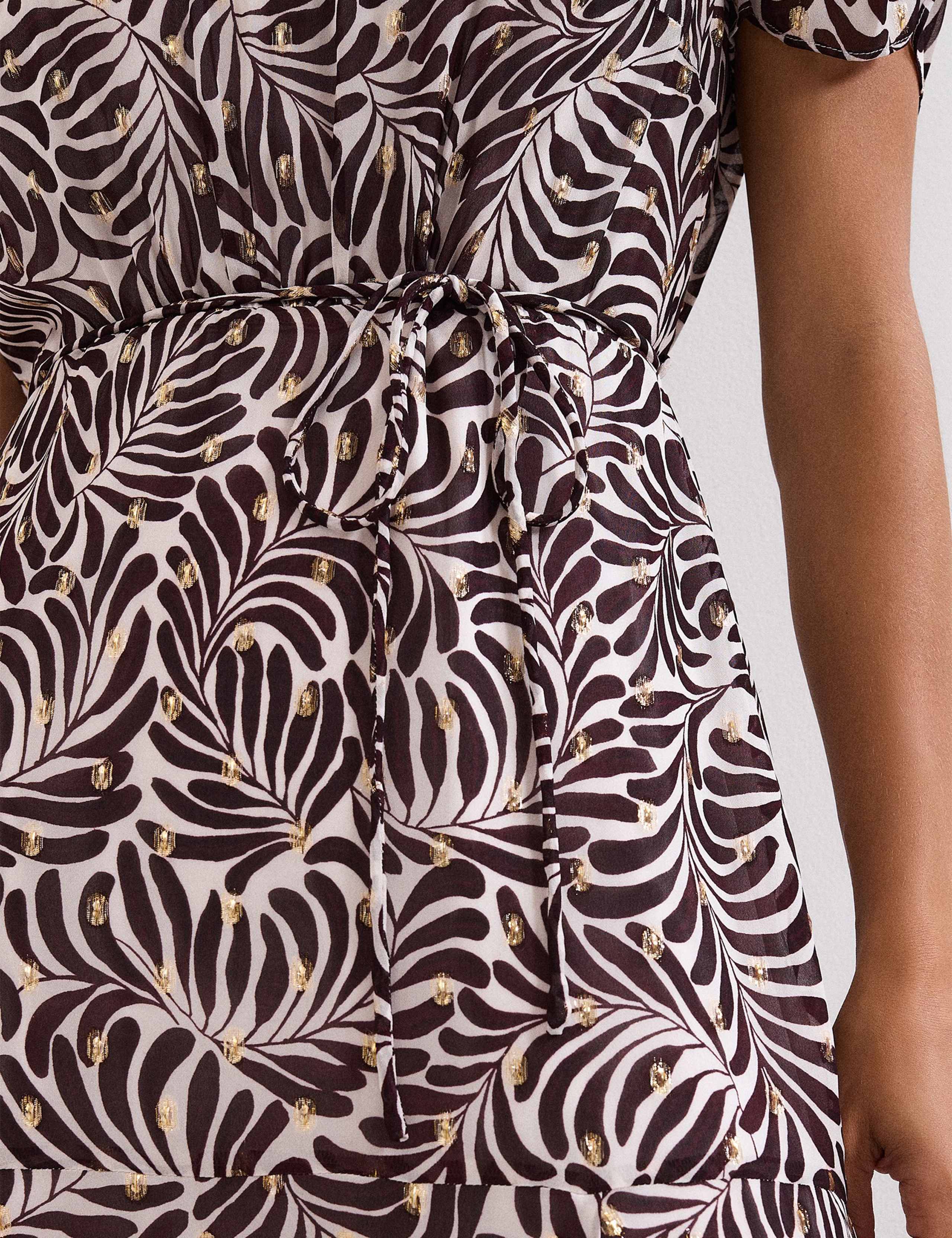 Printed V-Neck Midaxi Waisted Dress 5 of 8