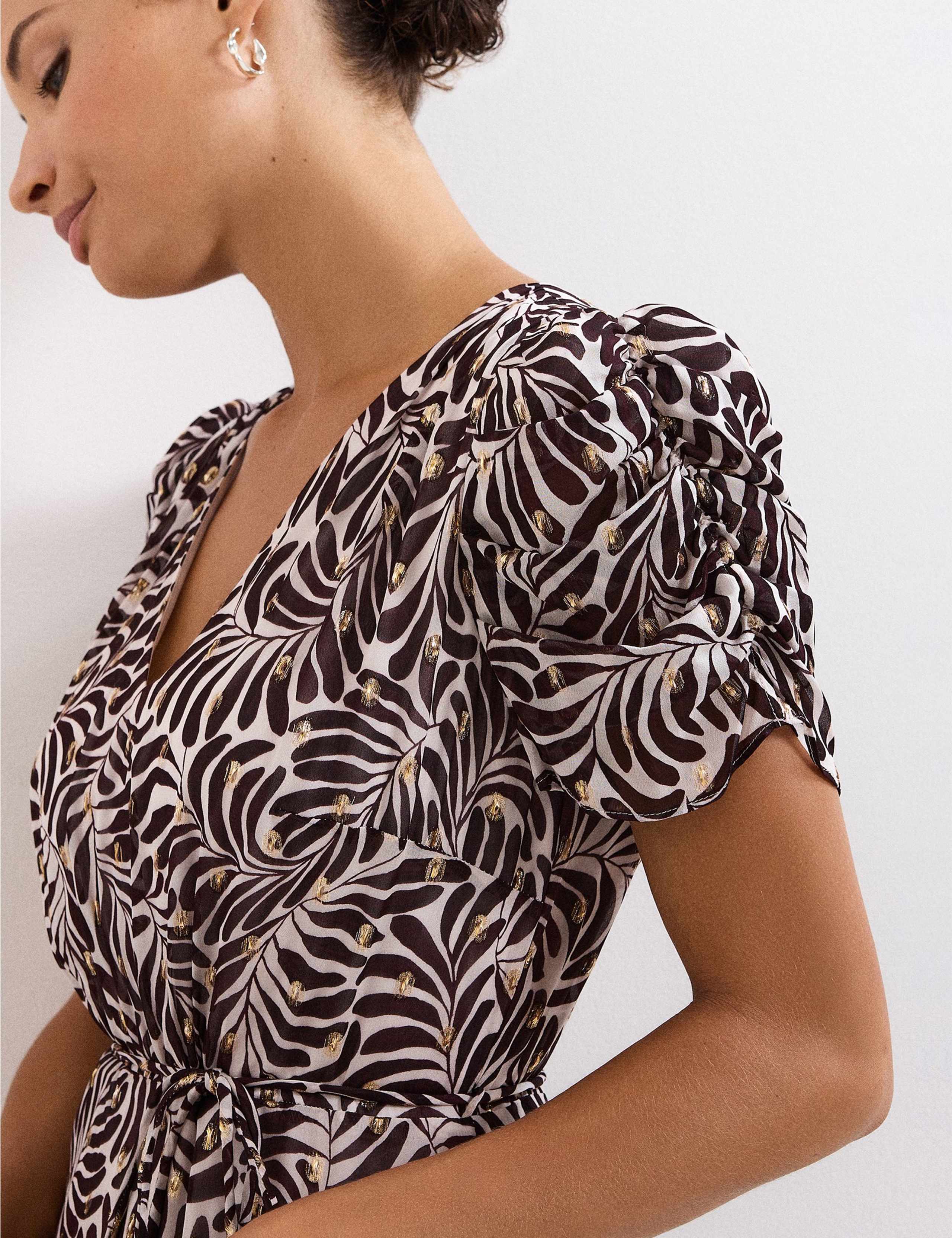 Printed V-Neck Midaxi Waisted Dress 6 of 8