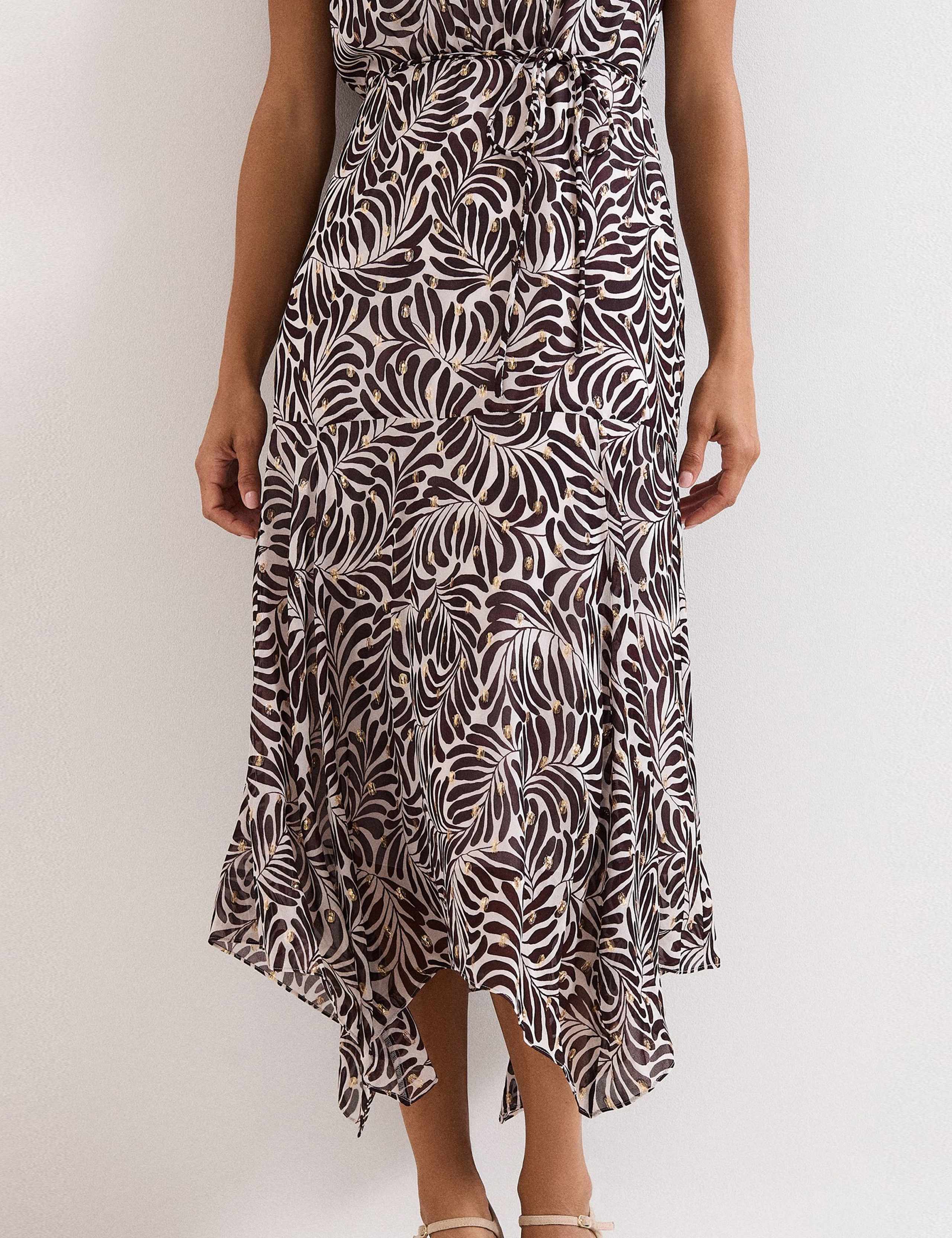 Printed V-Neck Midaxi Waisted Dress 7 of 8