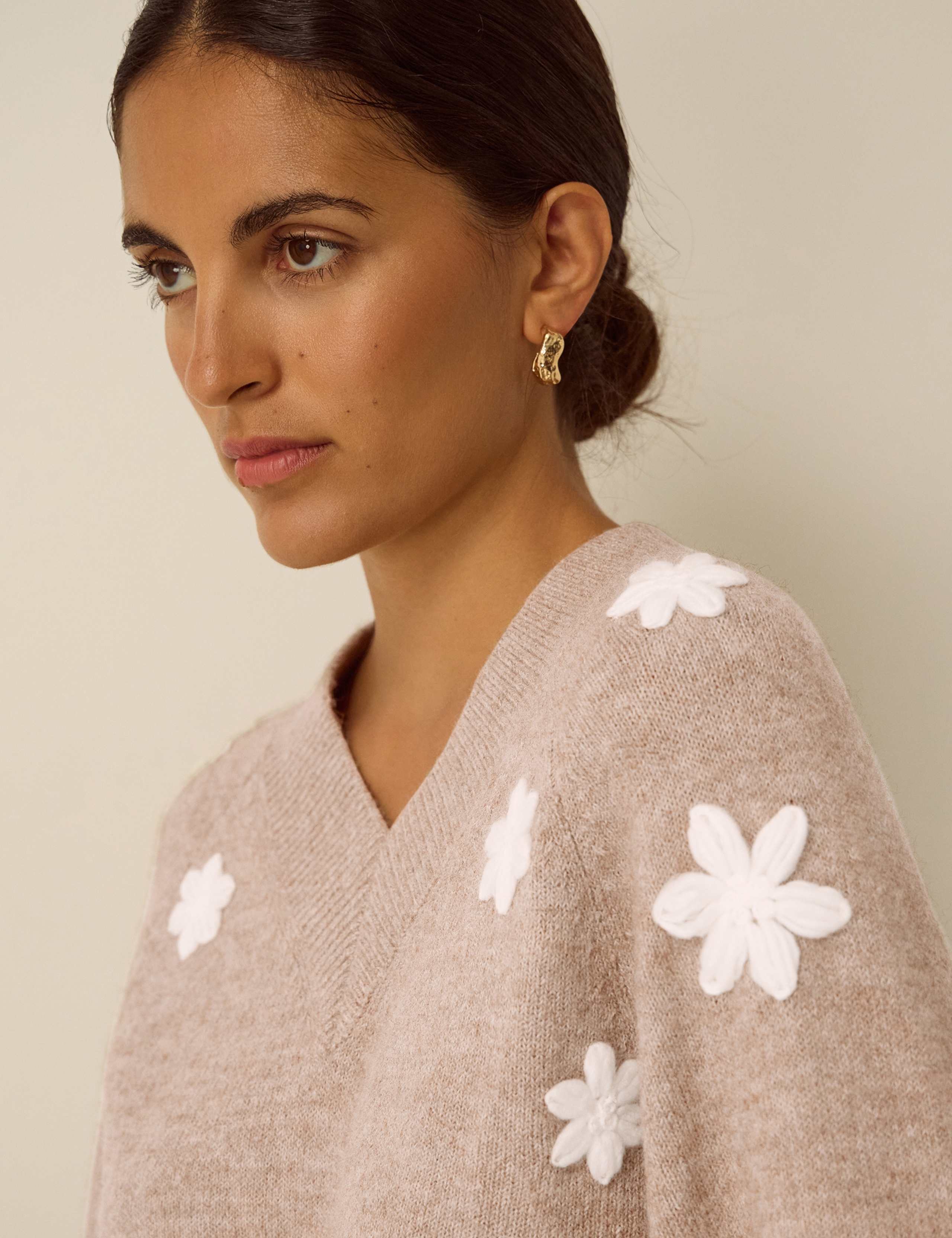 Embroidered V Neck Jumper 3 of 4