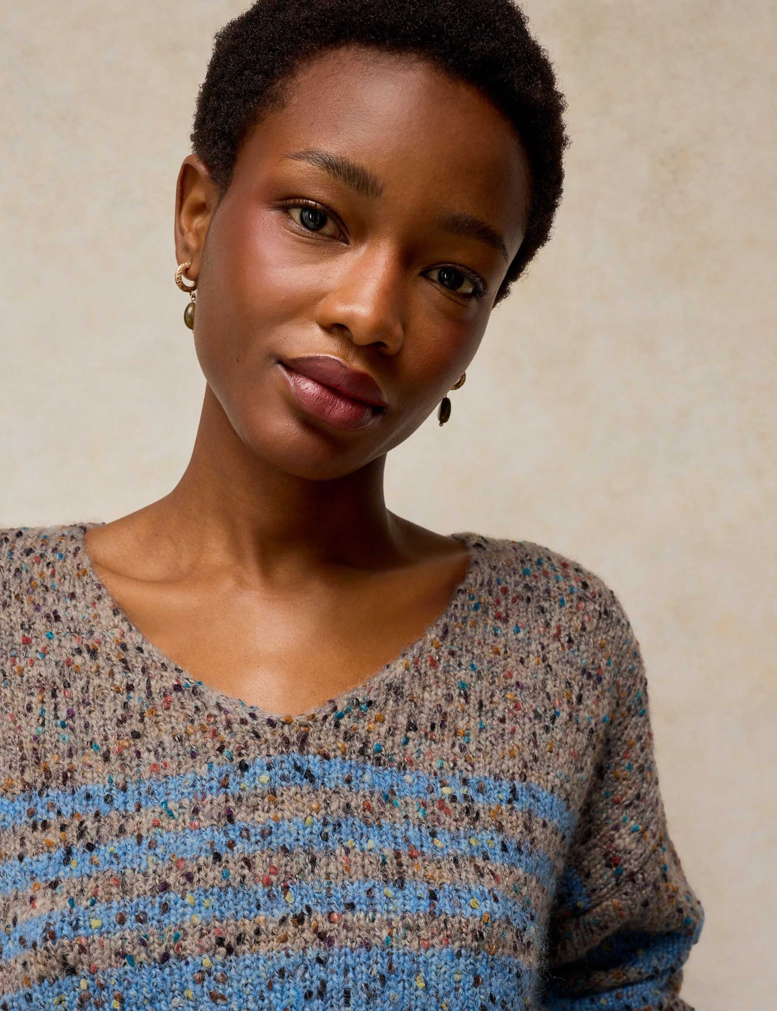 Textured Striped V-Neck Jumper with Wool 5 of 6