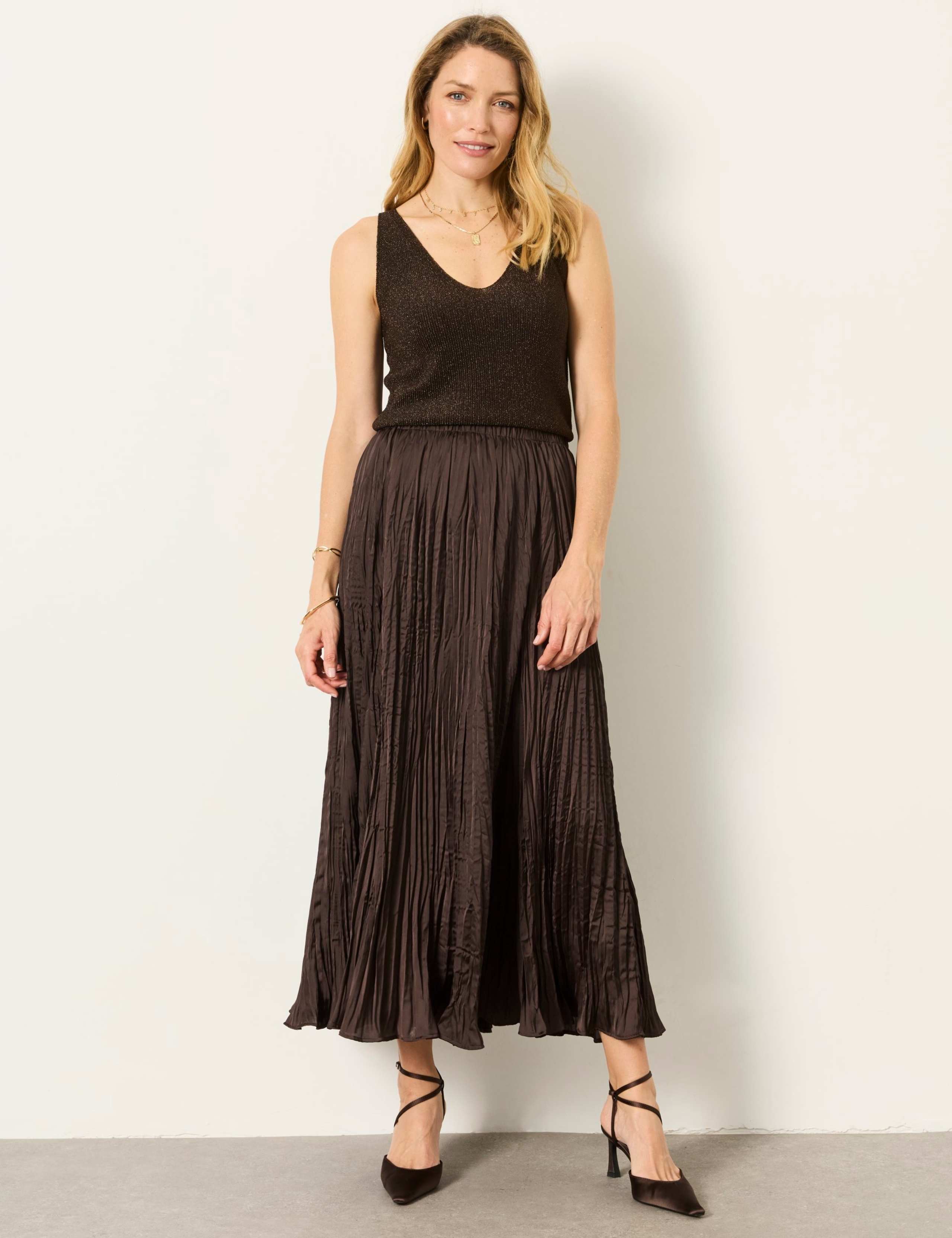 Crinkle Pleated Maxi Skirt 4 of 6