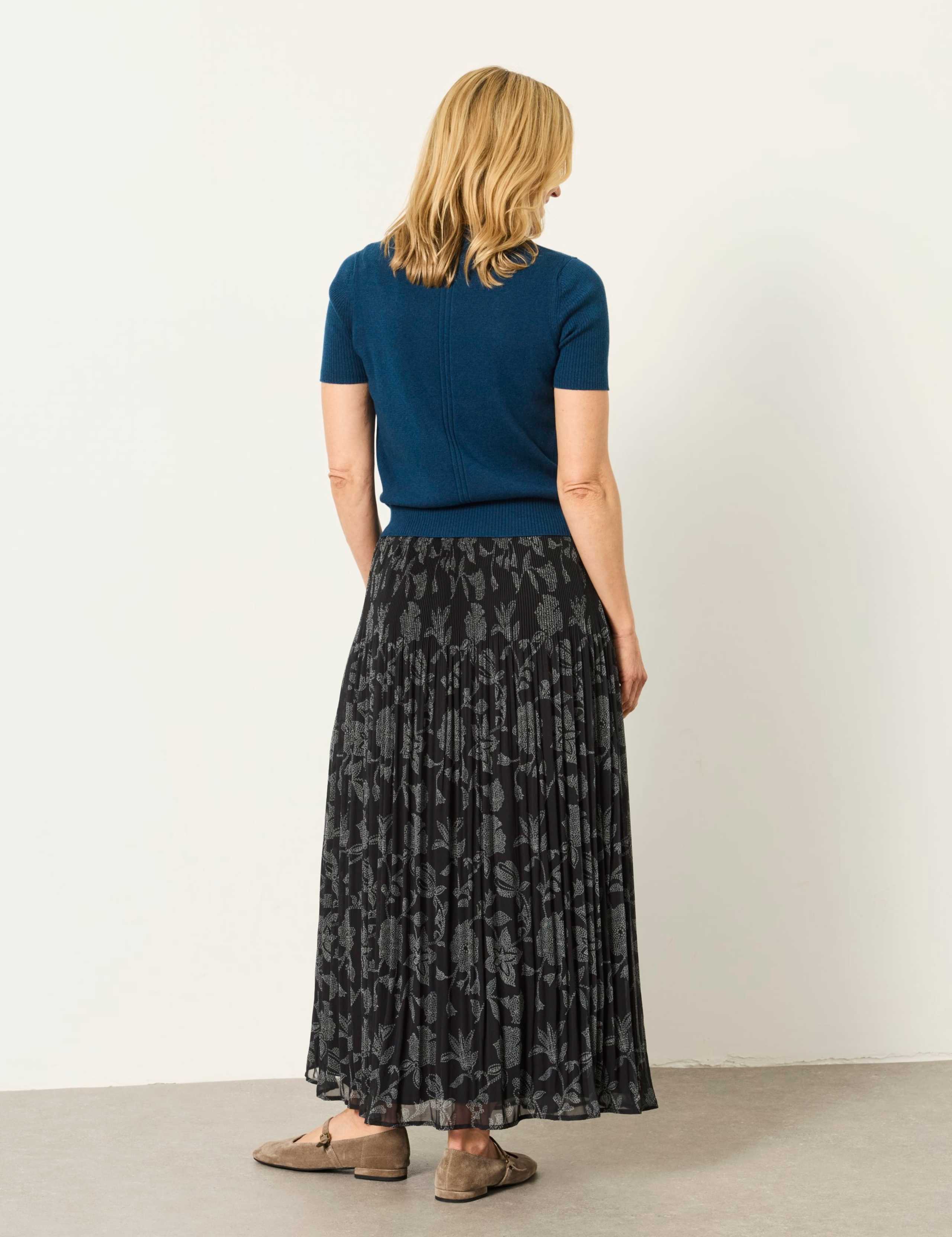 Floral Pleated Maxi Skirt 3 of 6