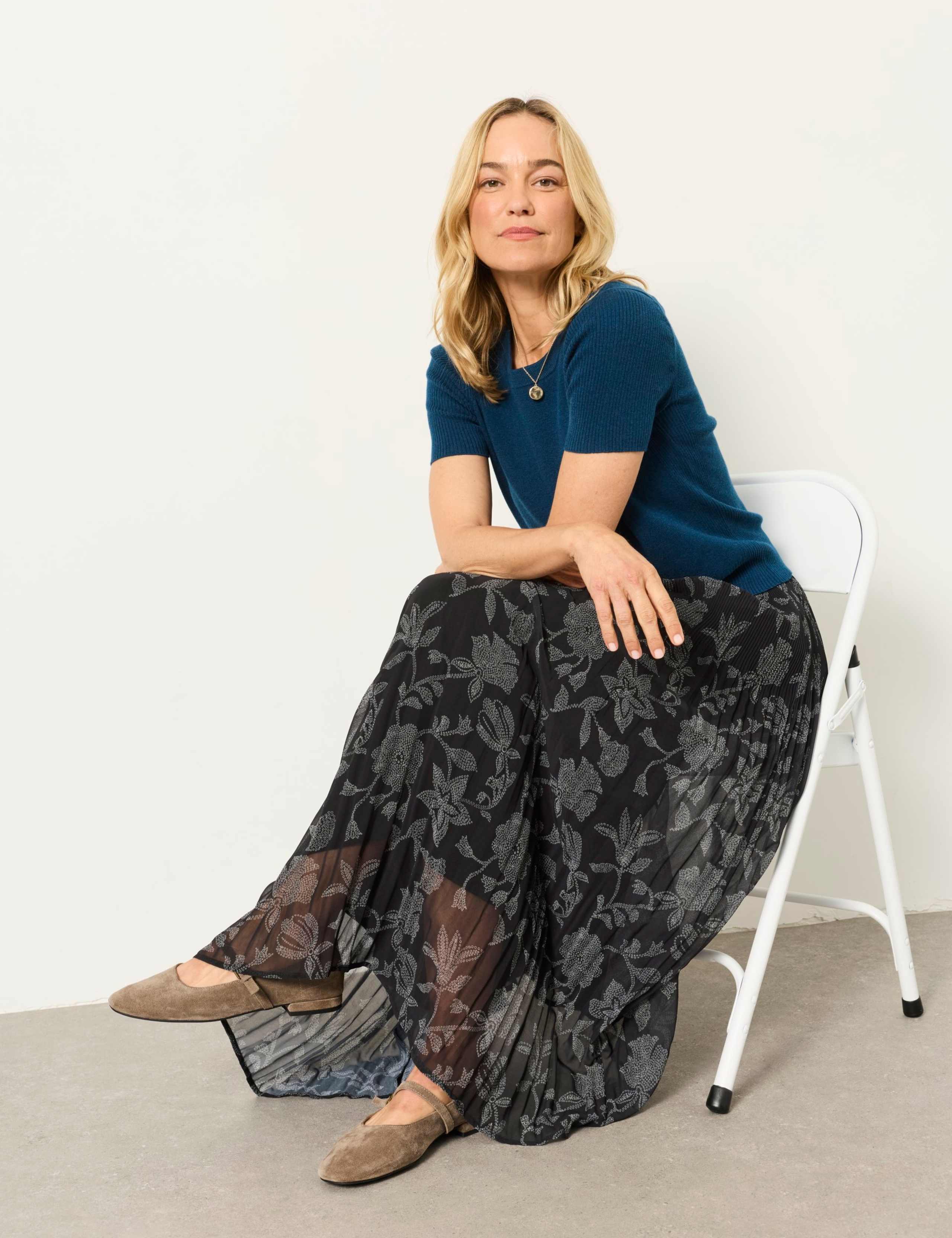 Floral Pleated Maxi Skirt 4 of 6
