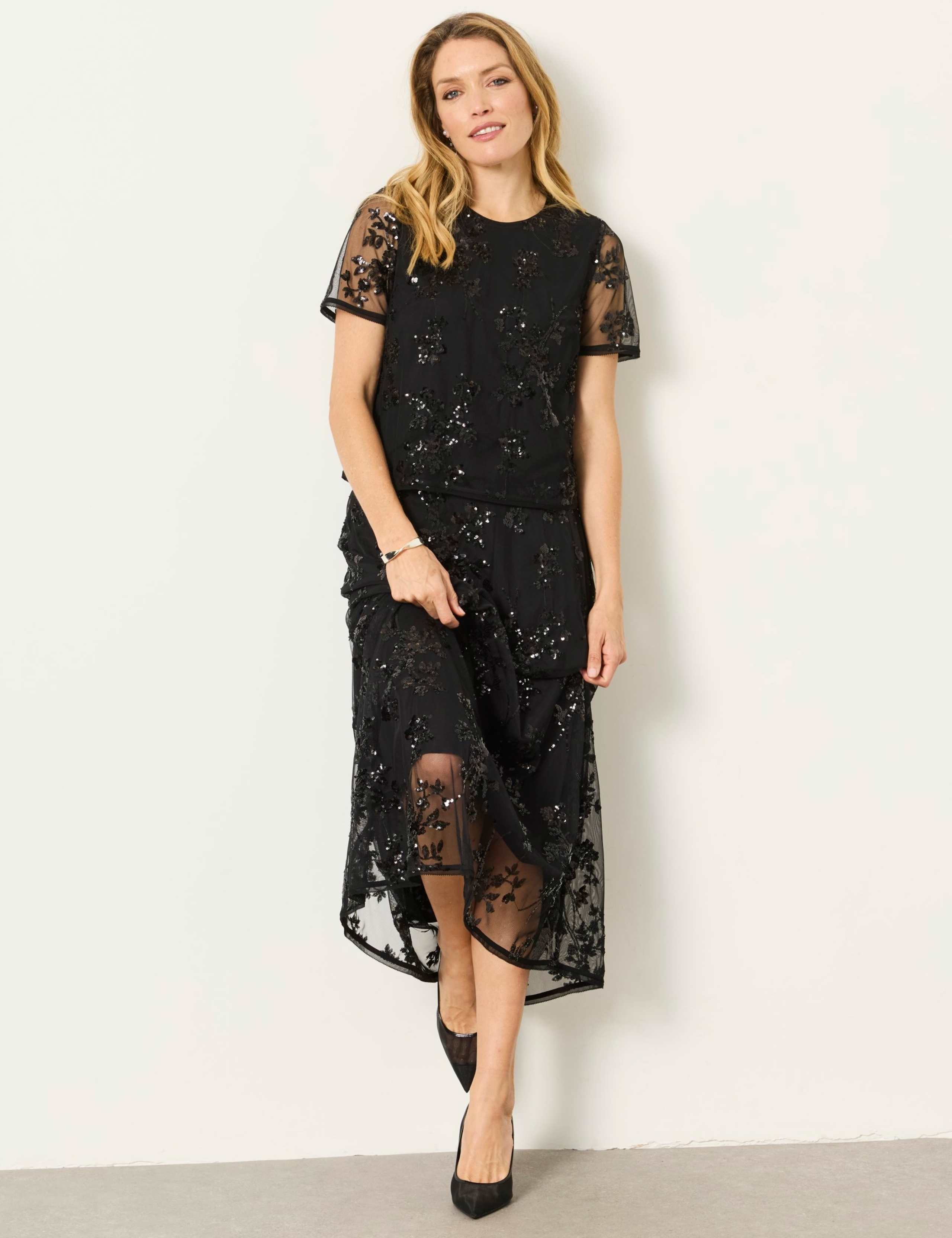 Sequin Embellished Midi A-Line Skirt 4 of 7