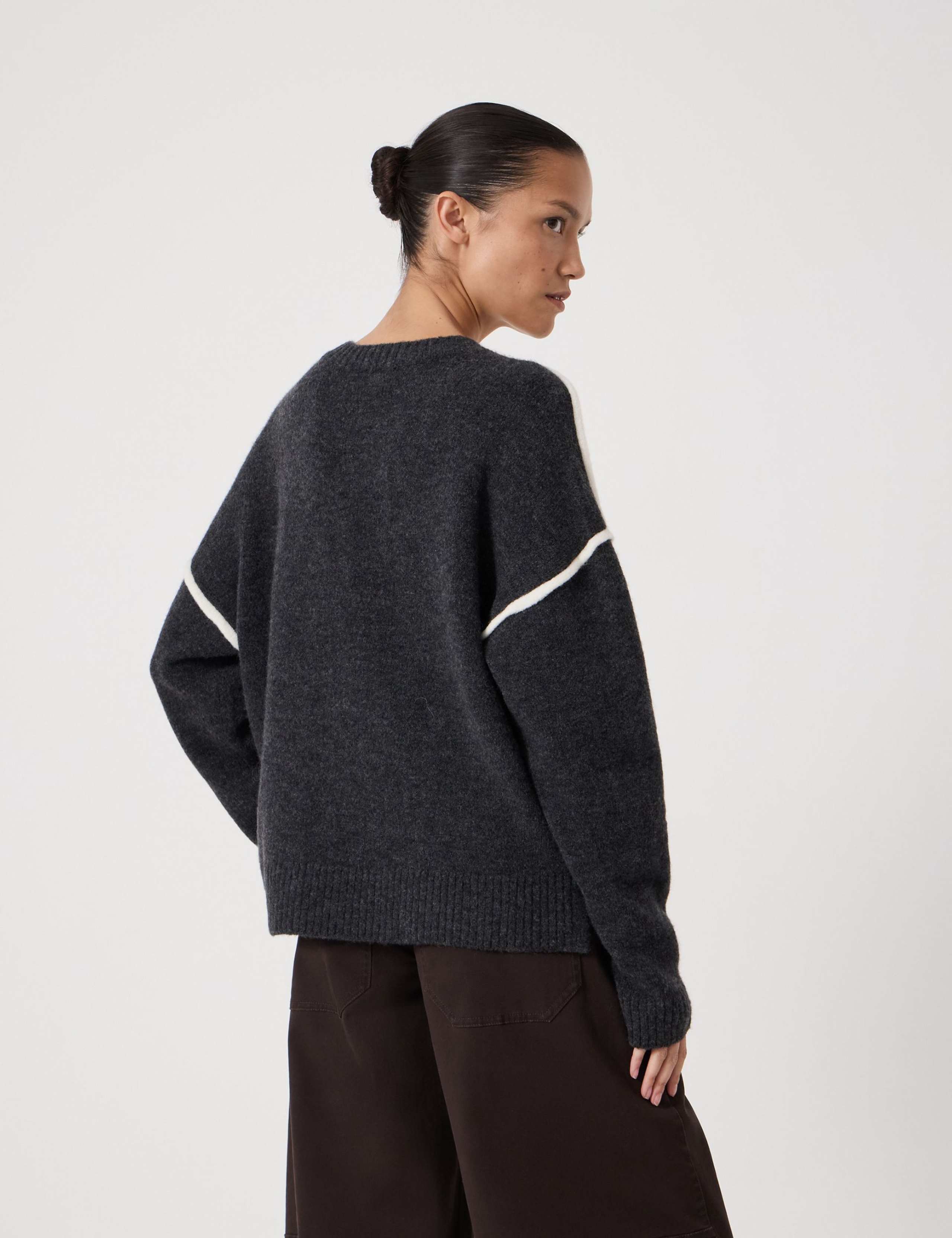 Wool Blend V-Neck Jumper 4 of 6