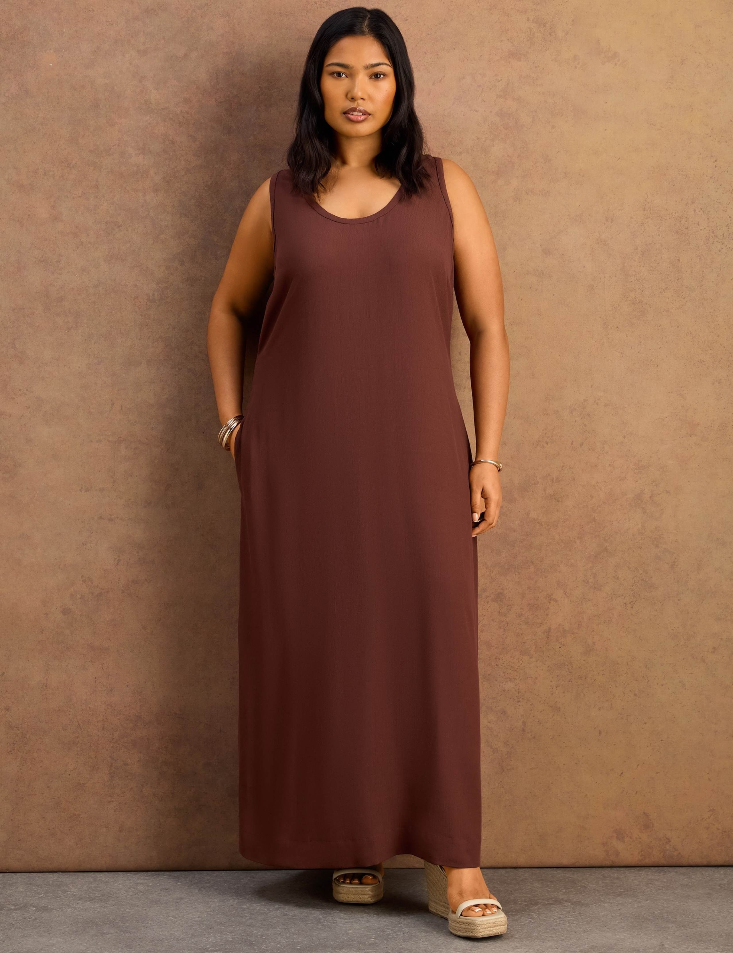 Scoop Neck Maxi Relaxed Slip Dress 2 of 7