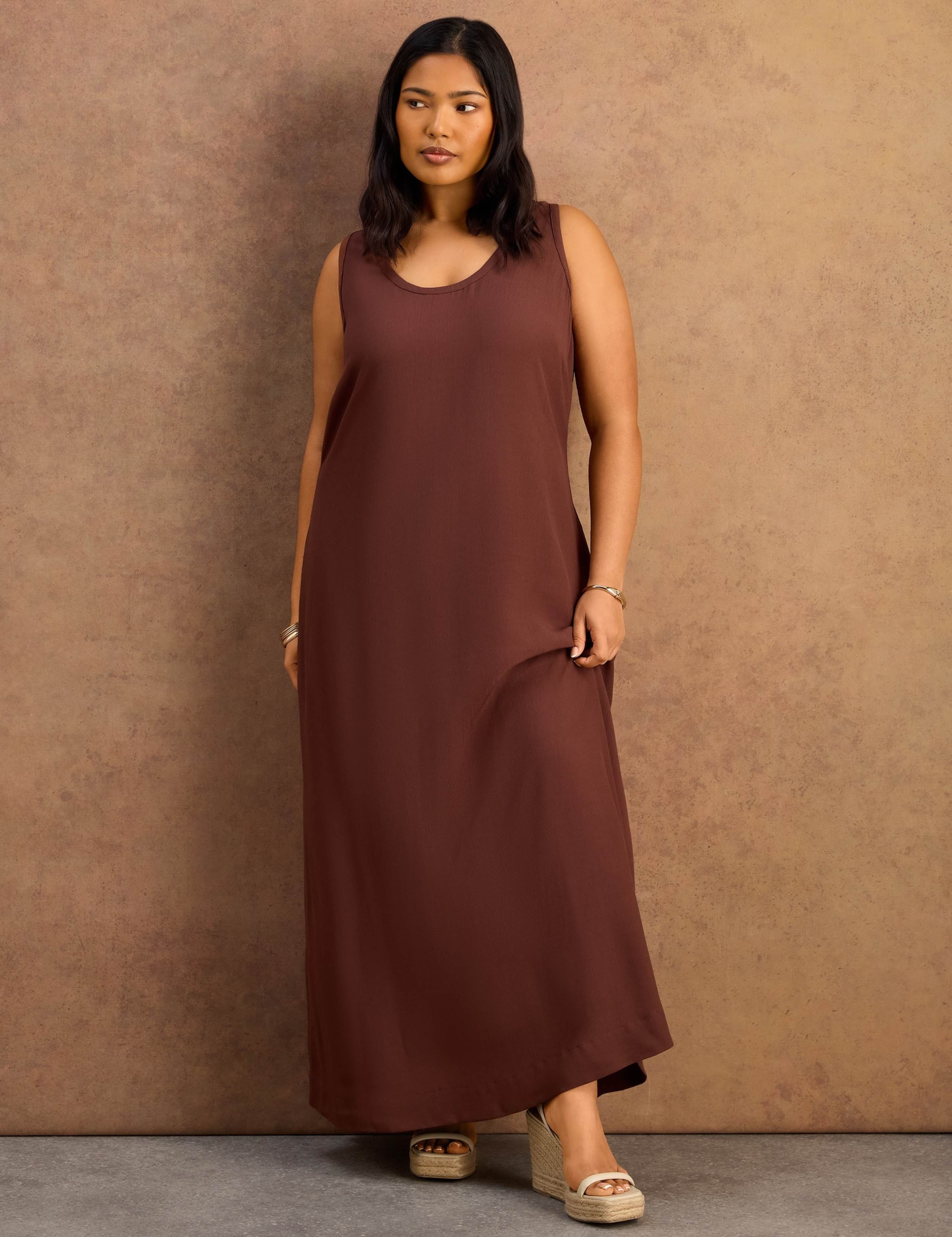 Scoop Neck Maxi Relaxed Slip Dress 3 of 7