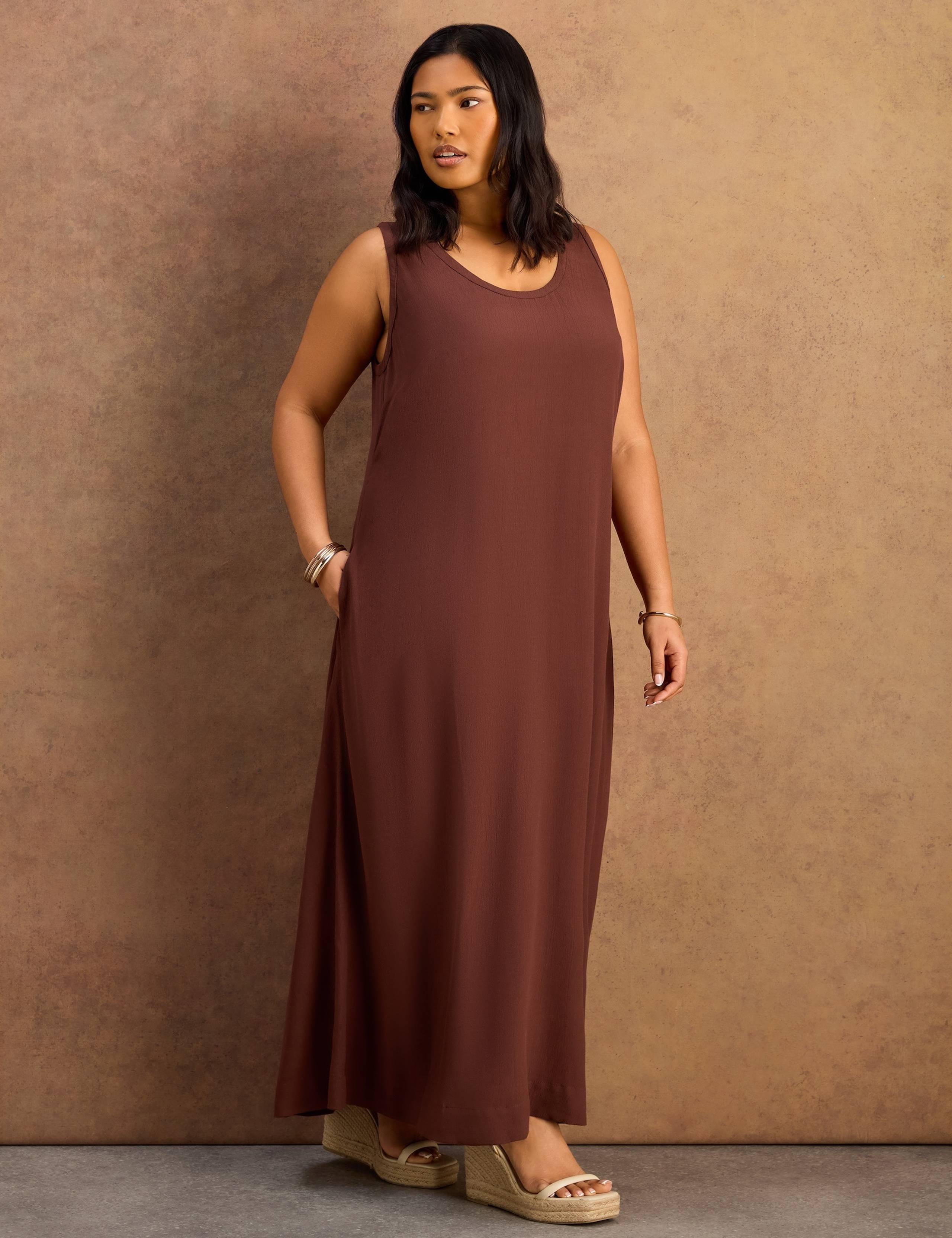 Scoop Neck Maxi Relaxed Slip Dress 5 of 7
