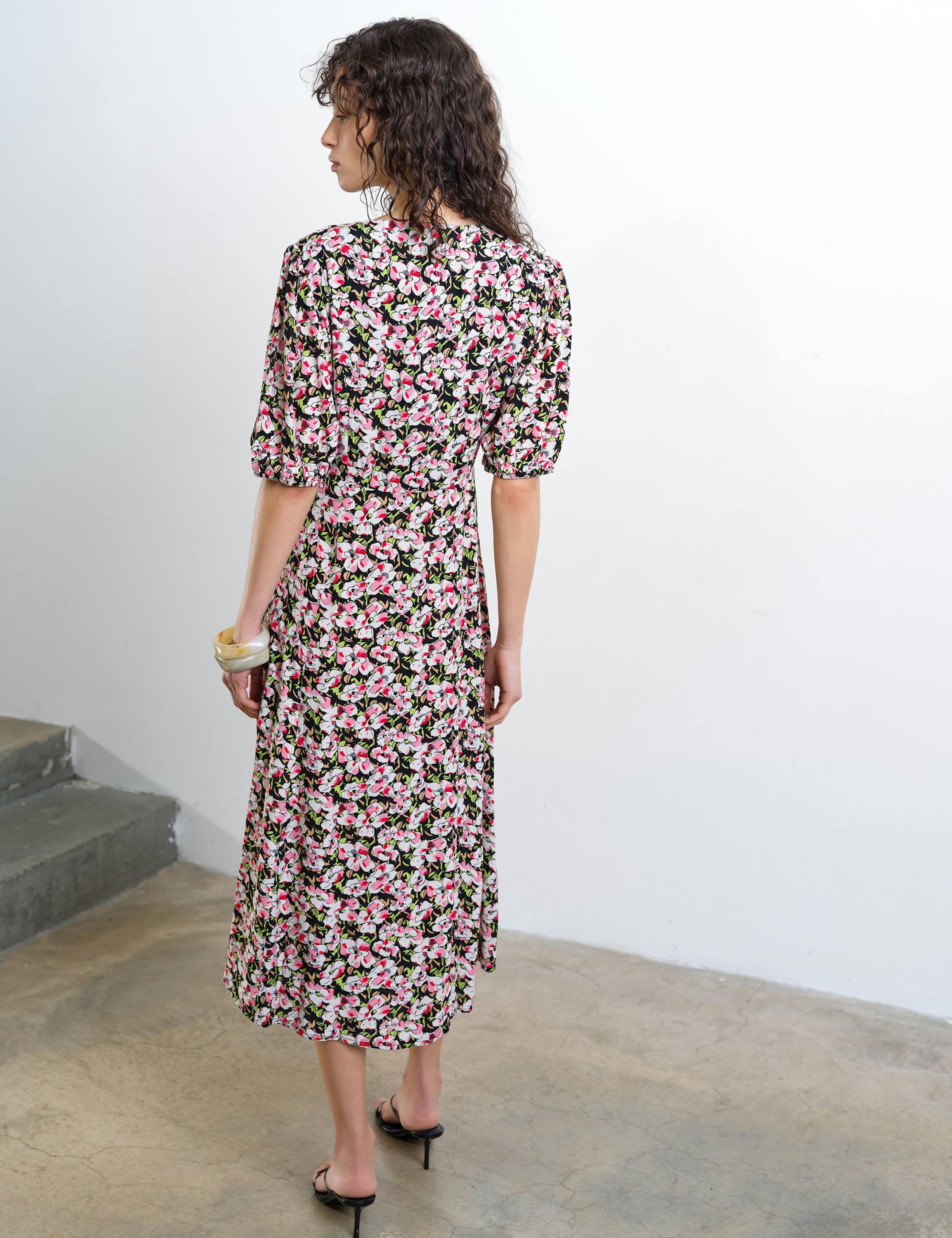 Floral V-Neck Puff Sleeve Midi Tea Dress 4 of 7