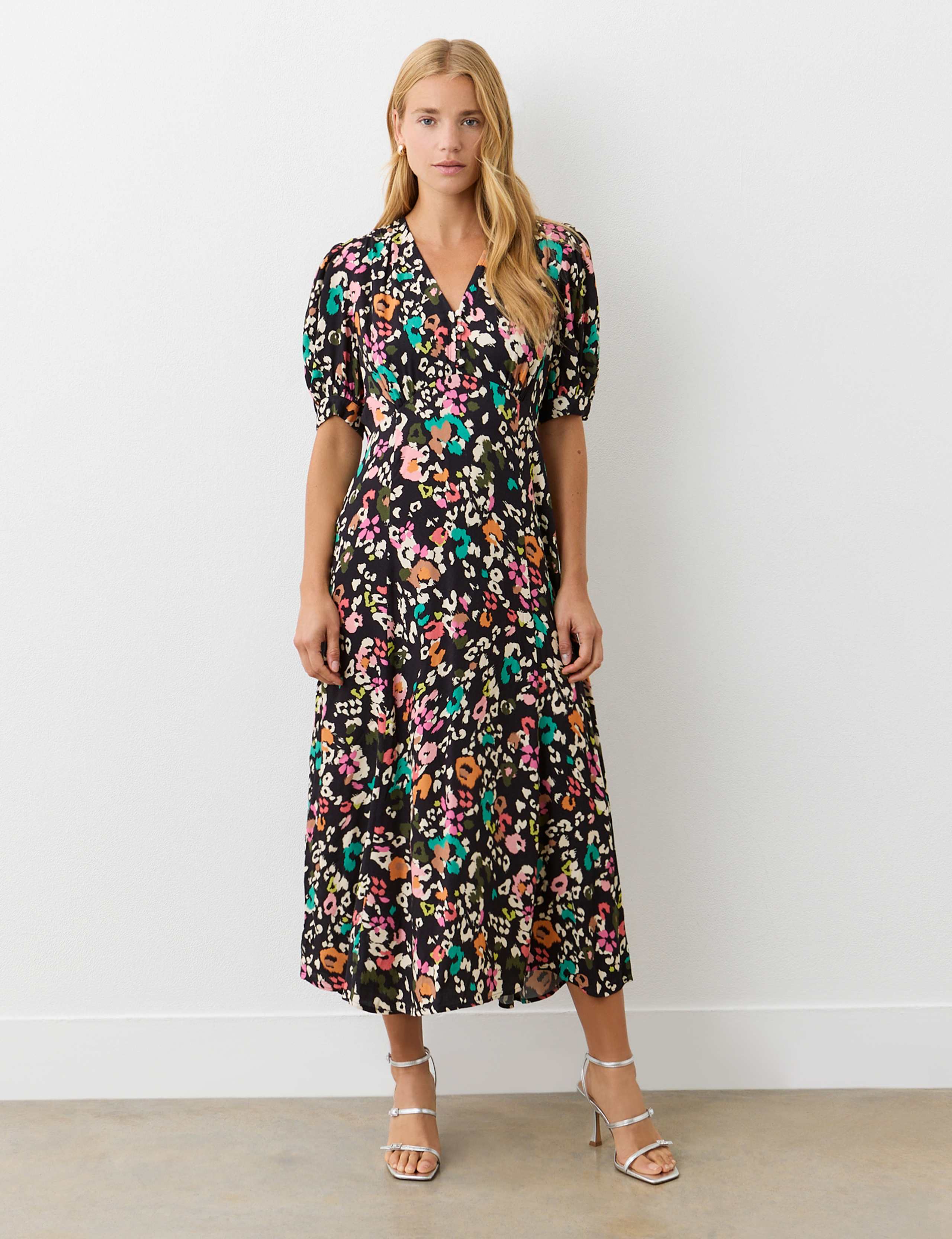 Crepe Floral V-Neck Midi Tea Dress 3 of 4