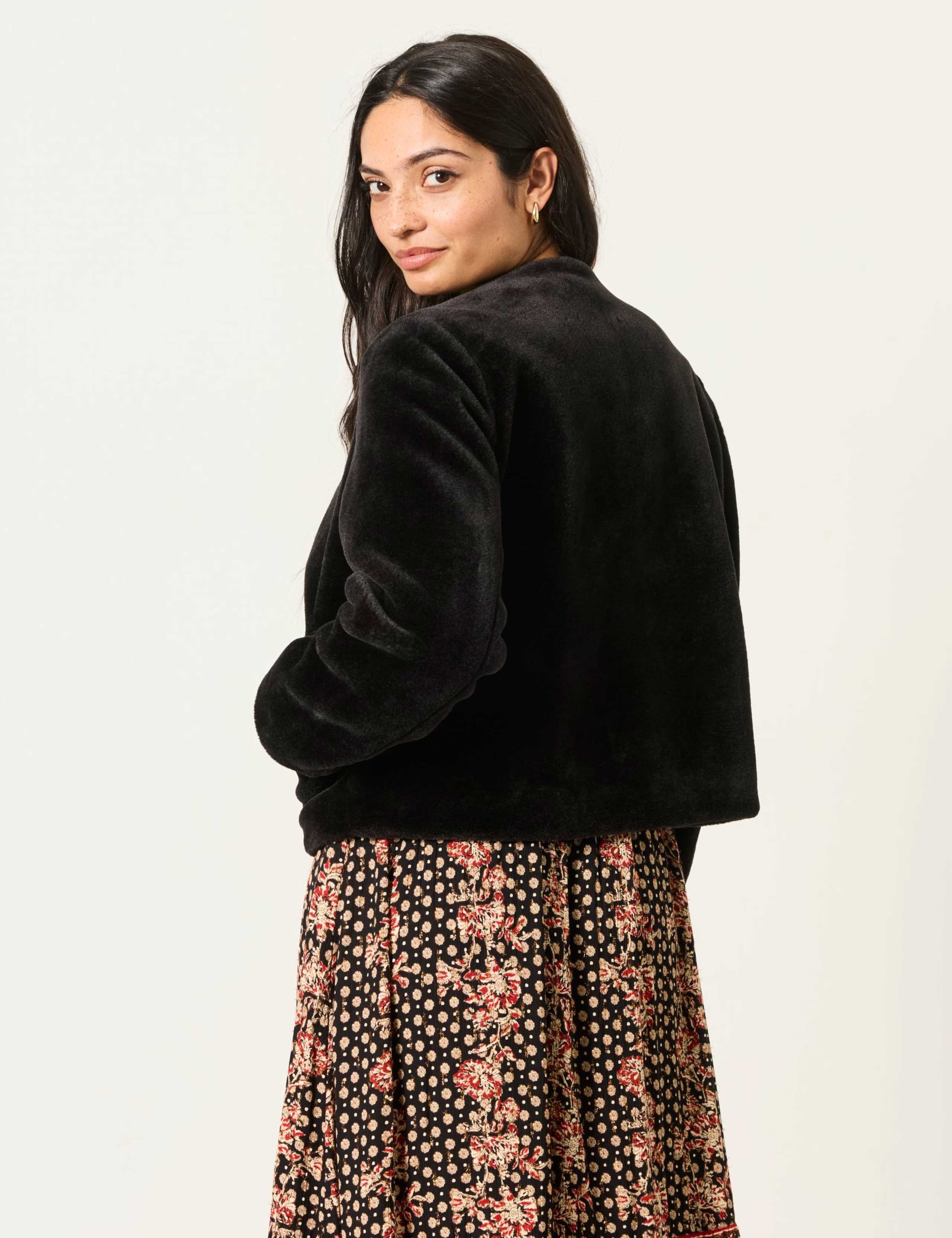 Faux Fur Textured Cropped Jacket 3 of 6