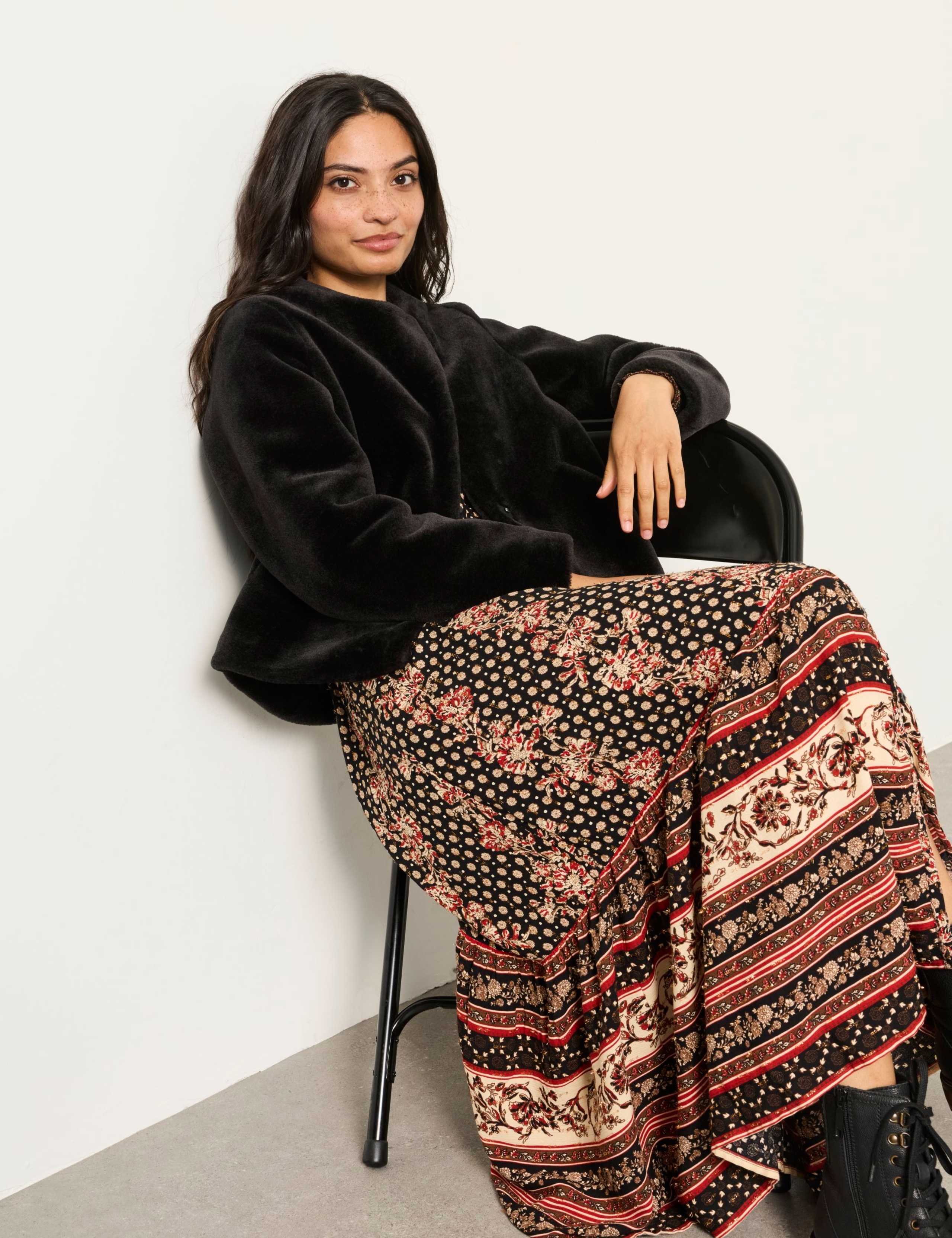 Faux Fur Textured Cropped Jacket 5 of 6