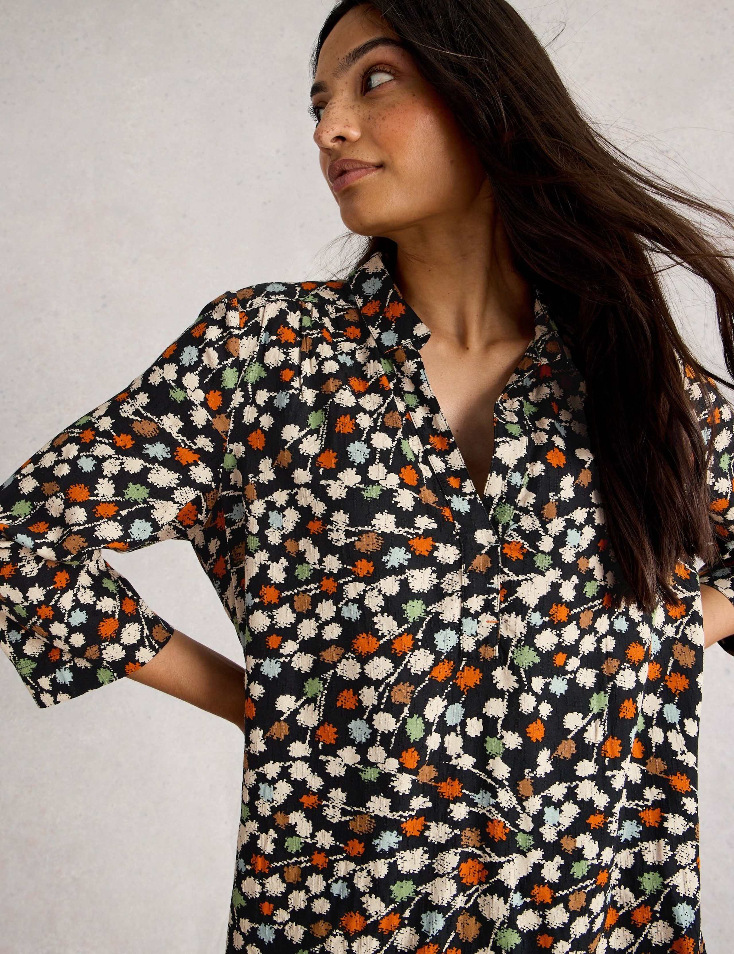 Printed Collared V-Neck Tunic 3 of 6