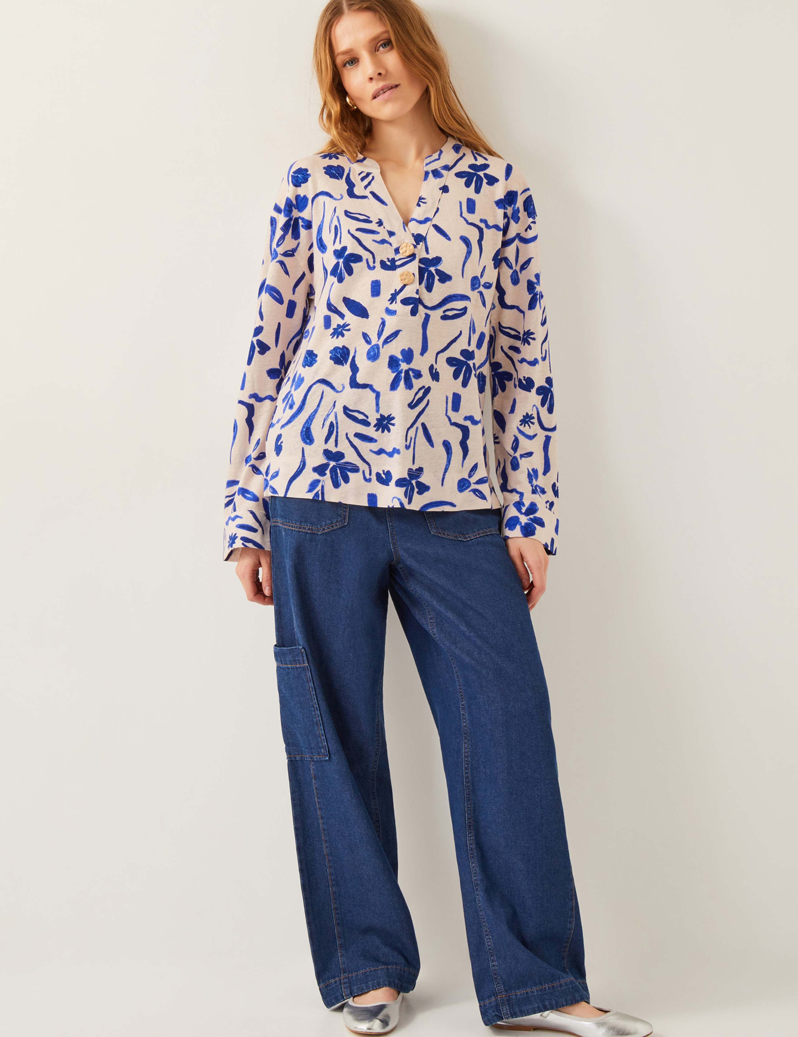 Linen Rich Floral V-Neck Blouse 3 of 4