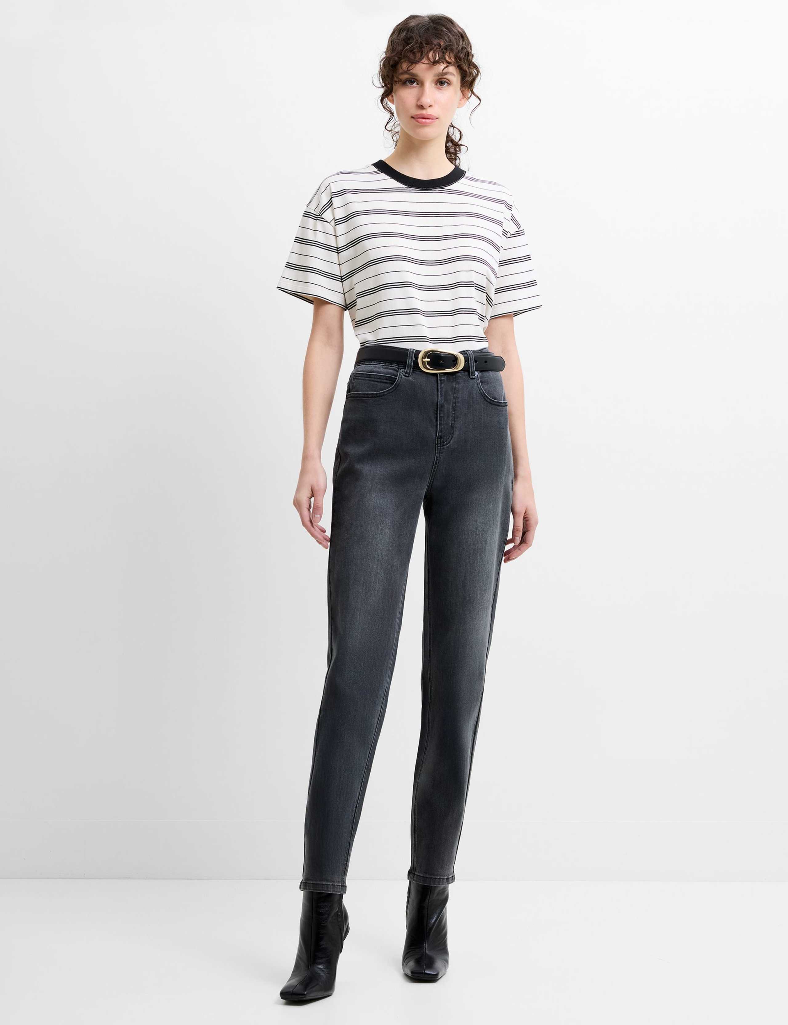 High Waisted Slim Fit Jeans 1 of 6
