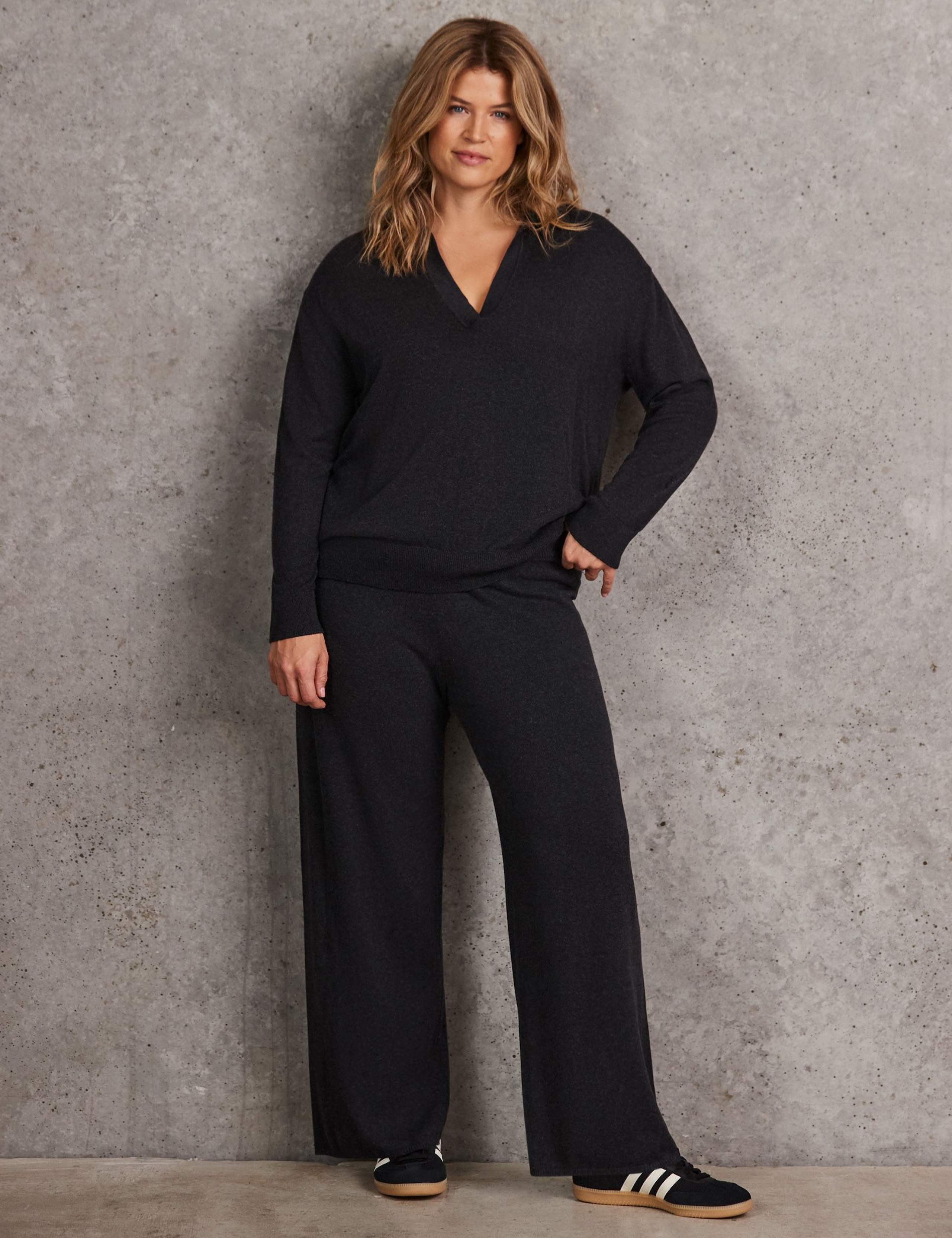 Wide Leg Trousers with Cashmere 2 of 5