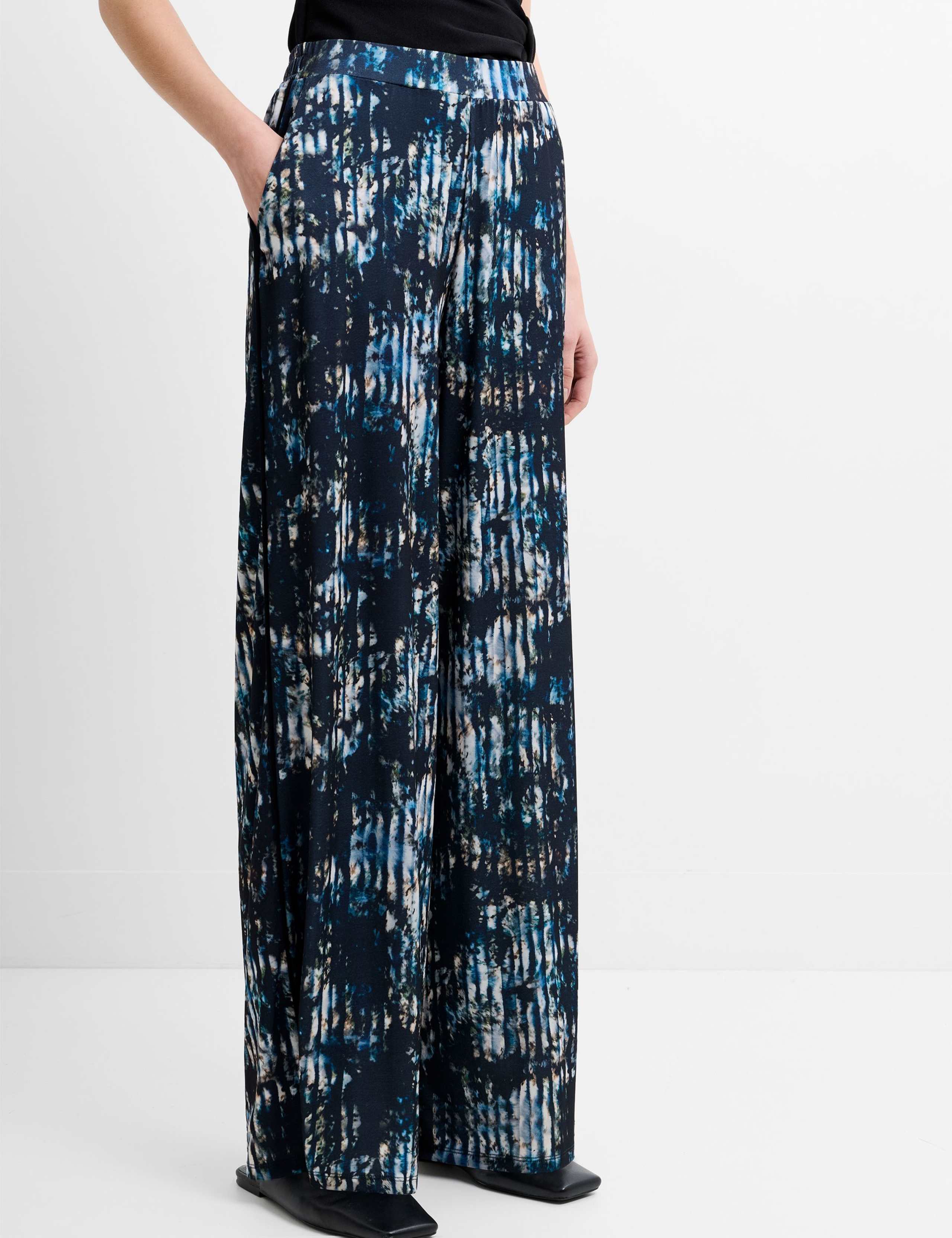 Printed Wide Leg Trousers 3 of 8