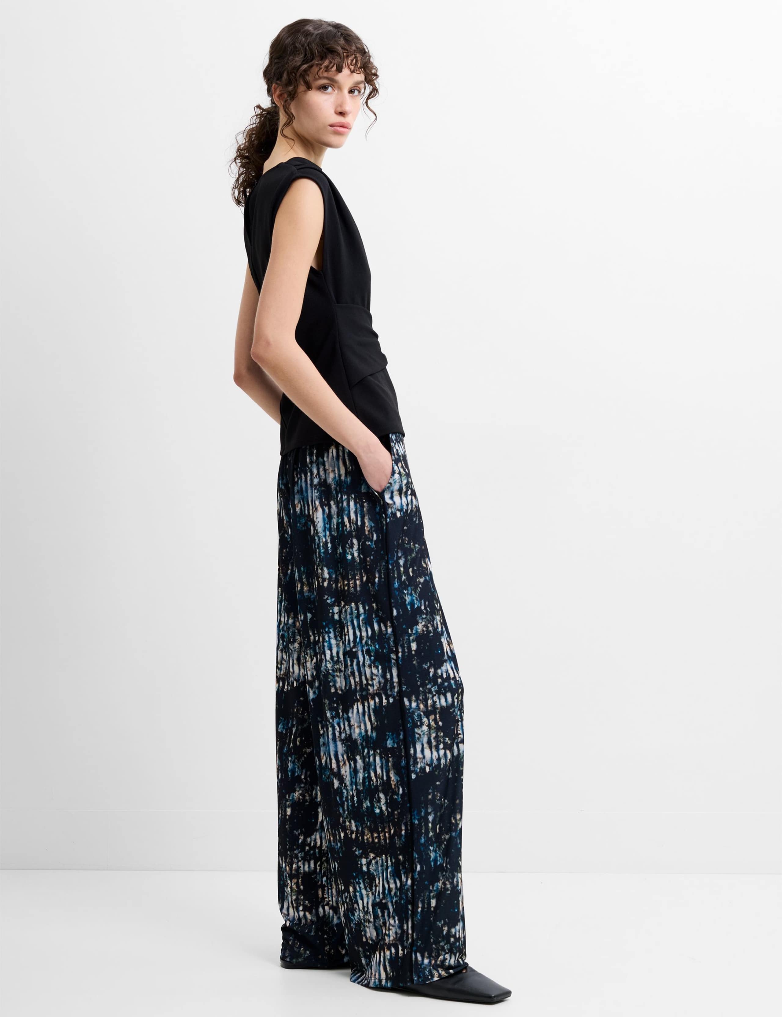 Printed Wide Leg Trousers 6 of 8