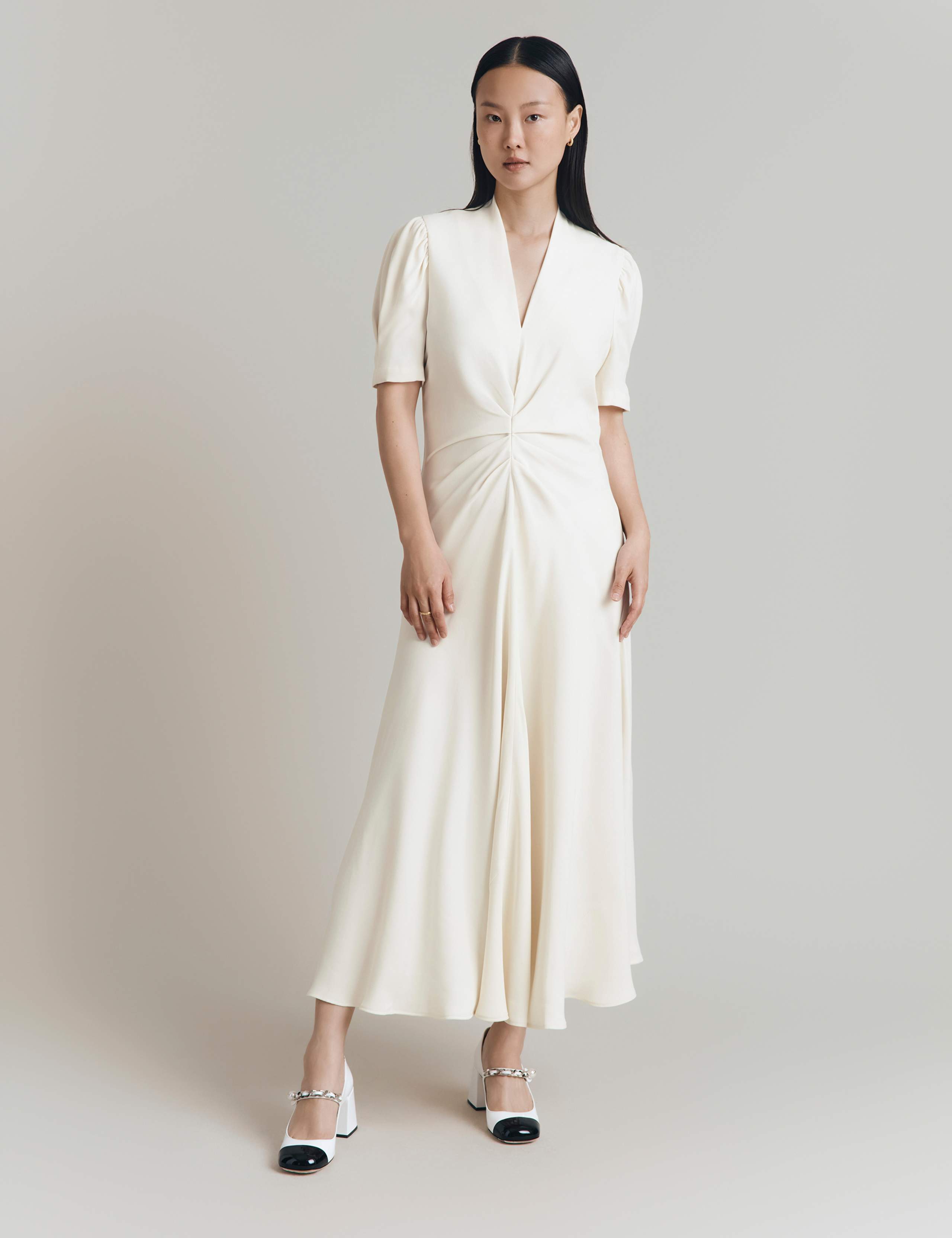 Crepe V-Neck Midi Tea Dress 4 of 5