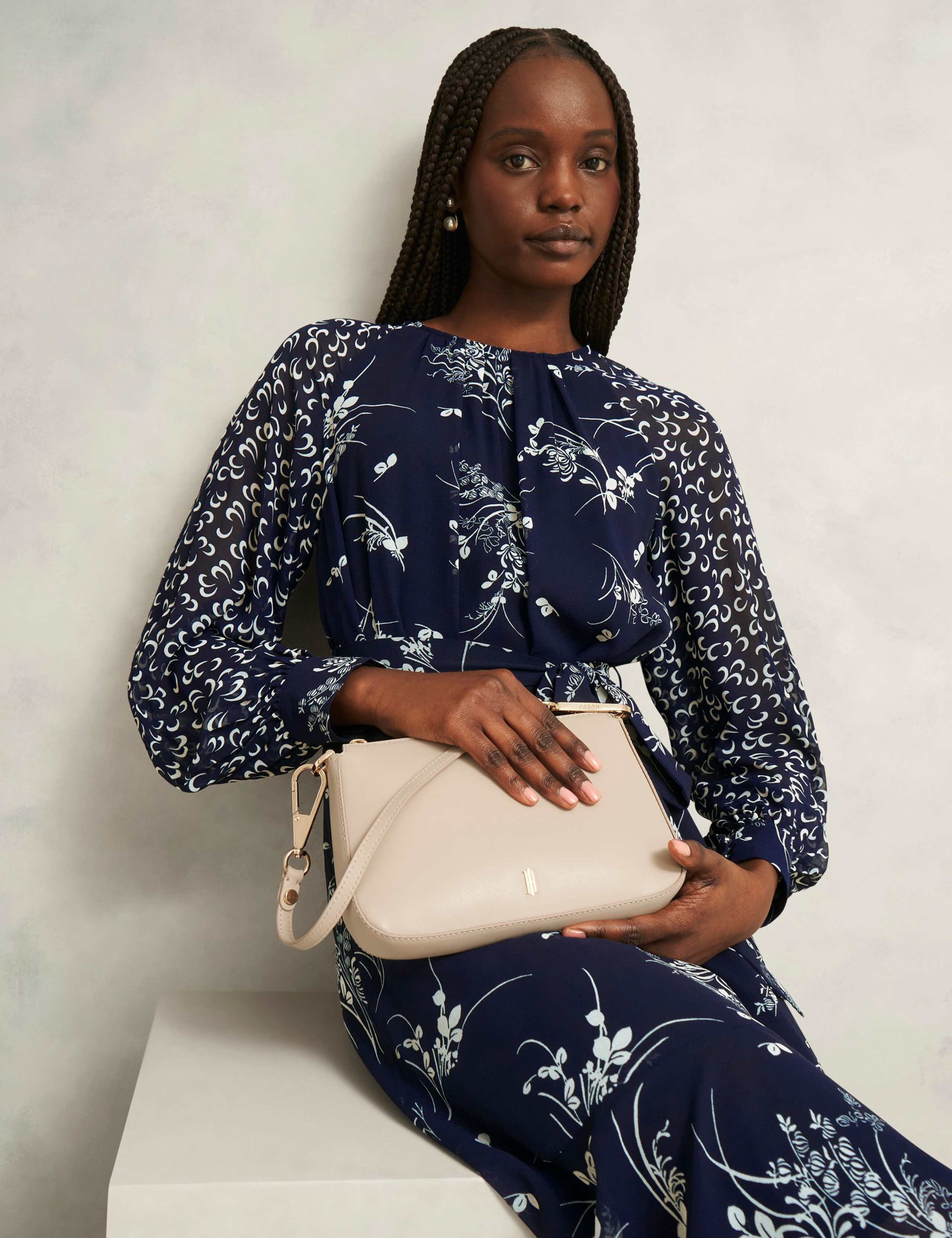 Leather Cross Body Bag 3 of 4