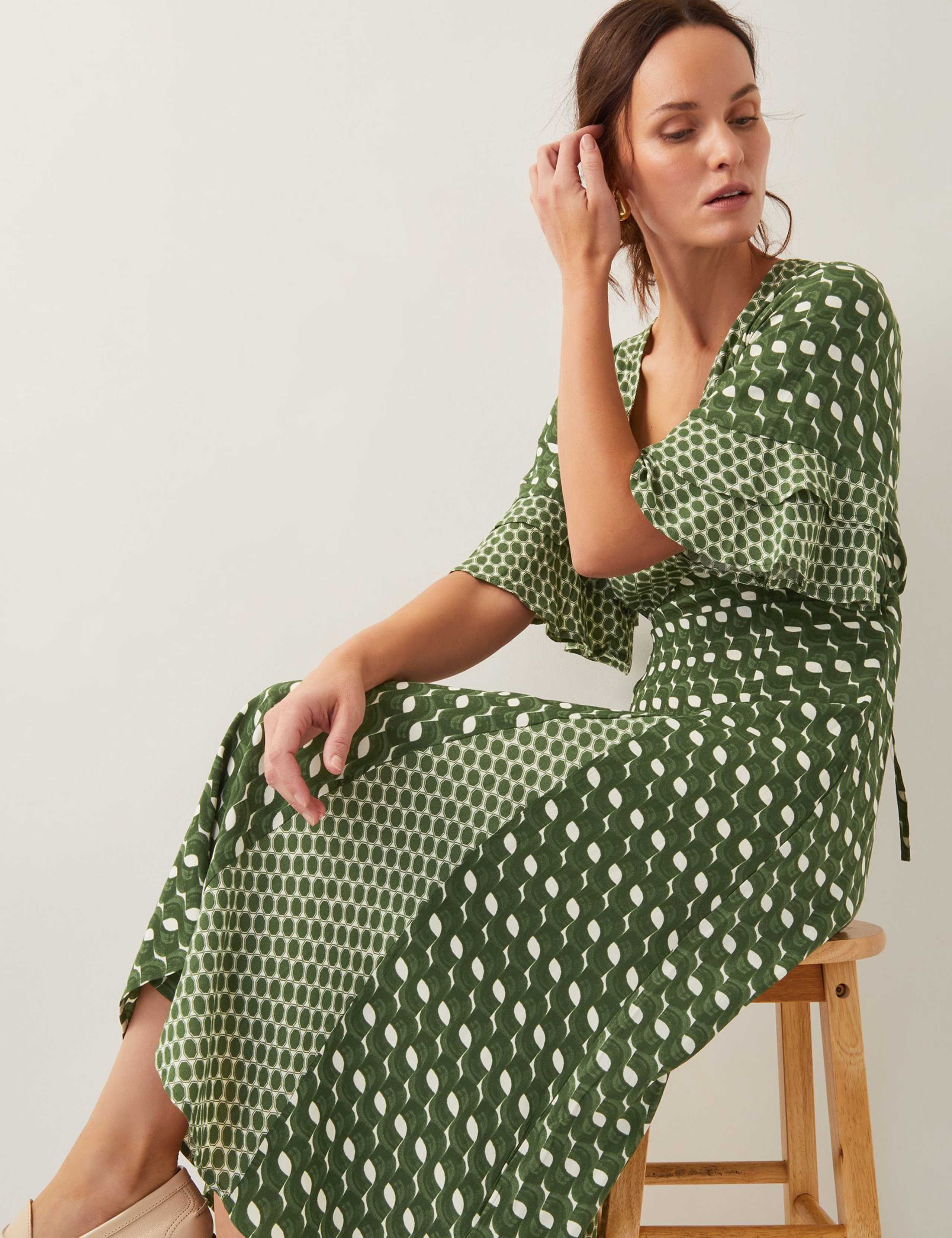 Geometric V-Neck Frill Sleeve Midi Tea Dress 3 of 4