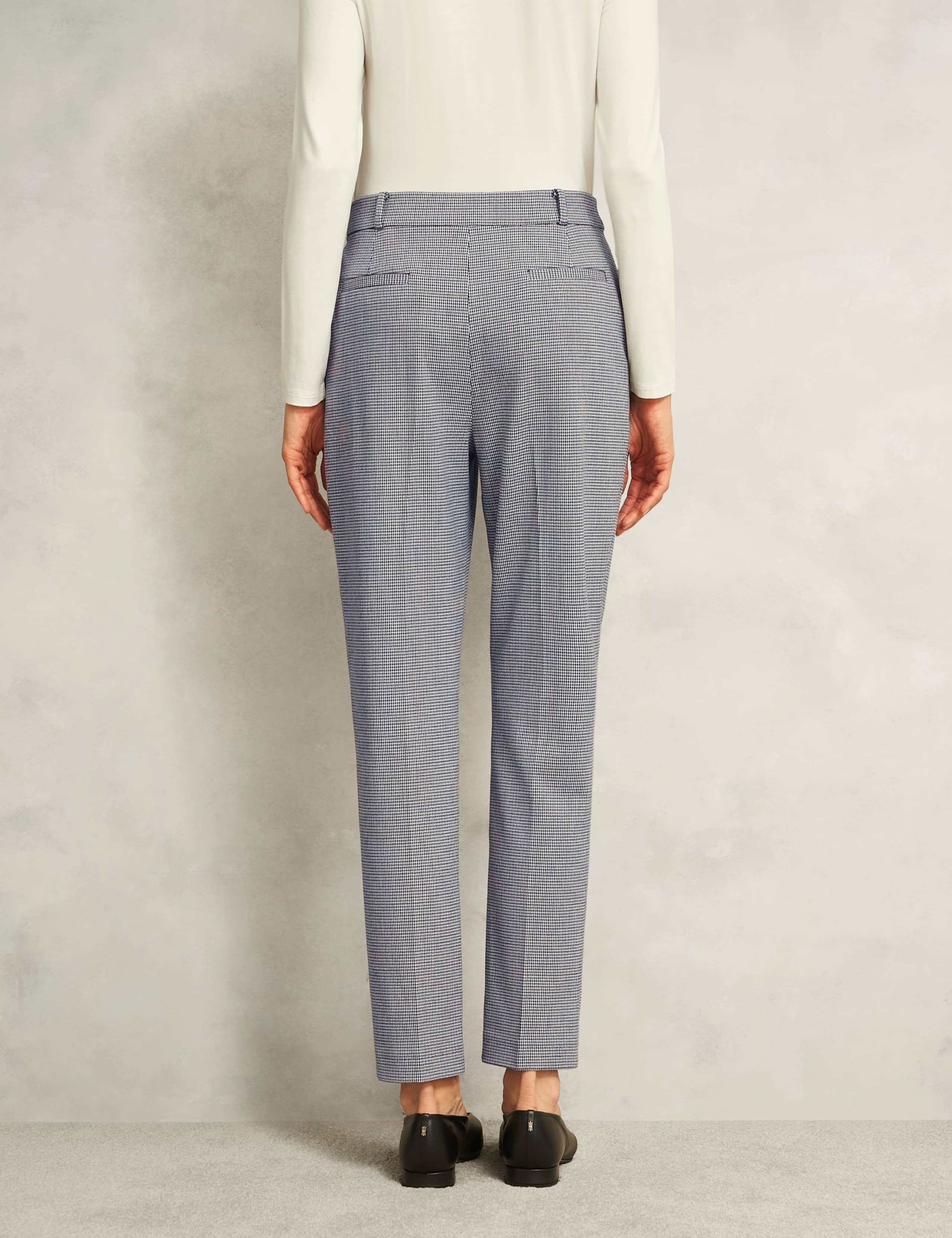 Houndstooth Checked Tapered Trousers 3 of 7