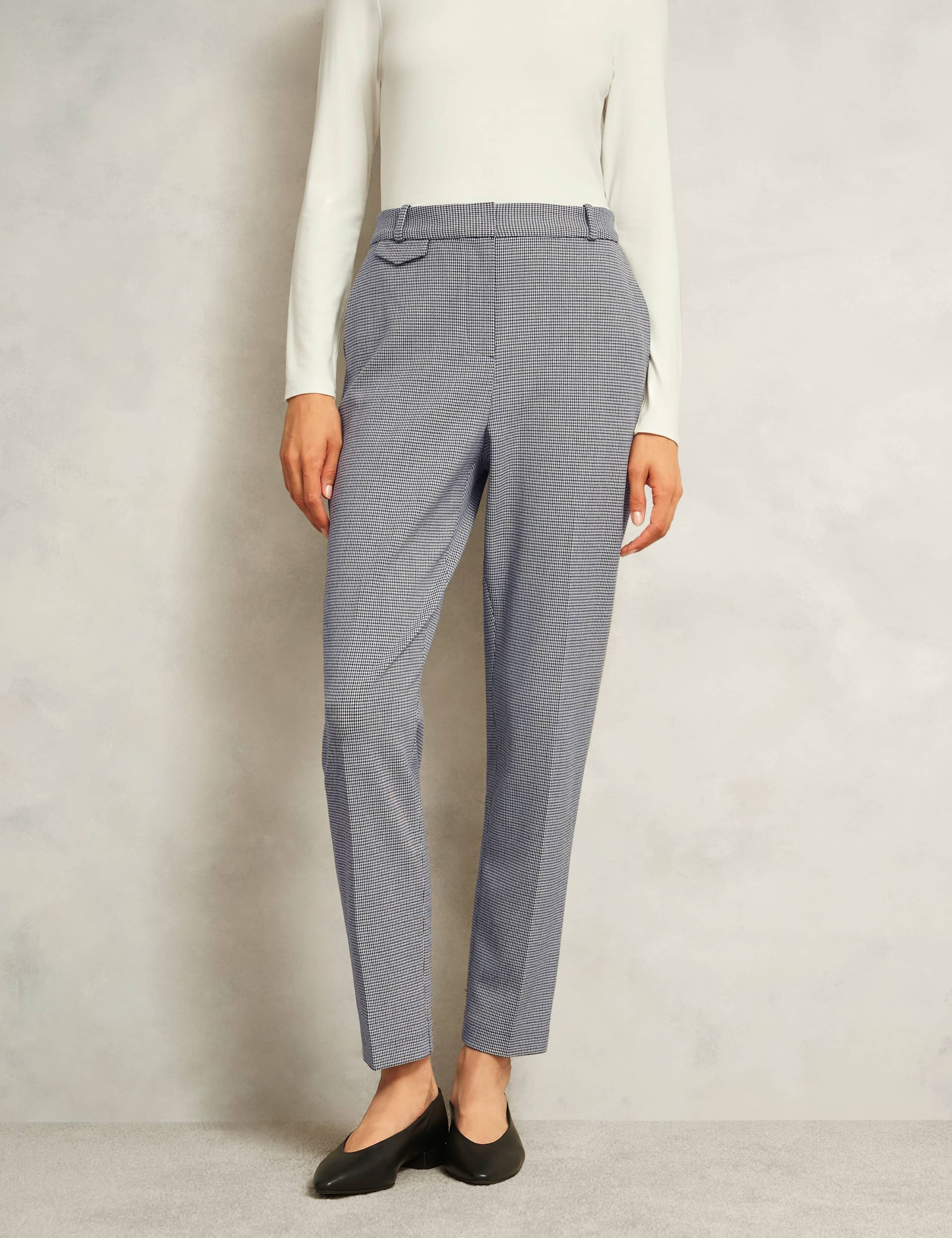 Houndstooth Checked Tapered Trousers 5 of 7