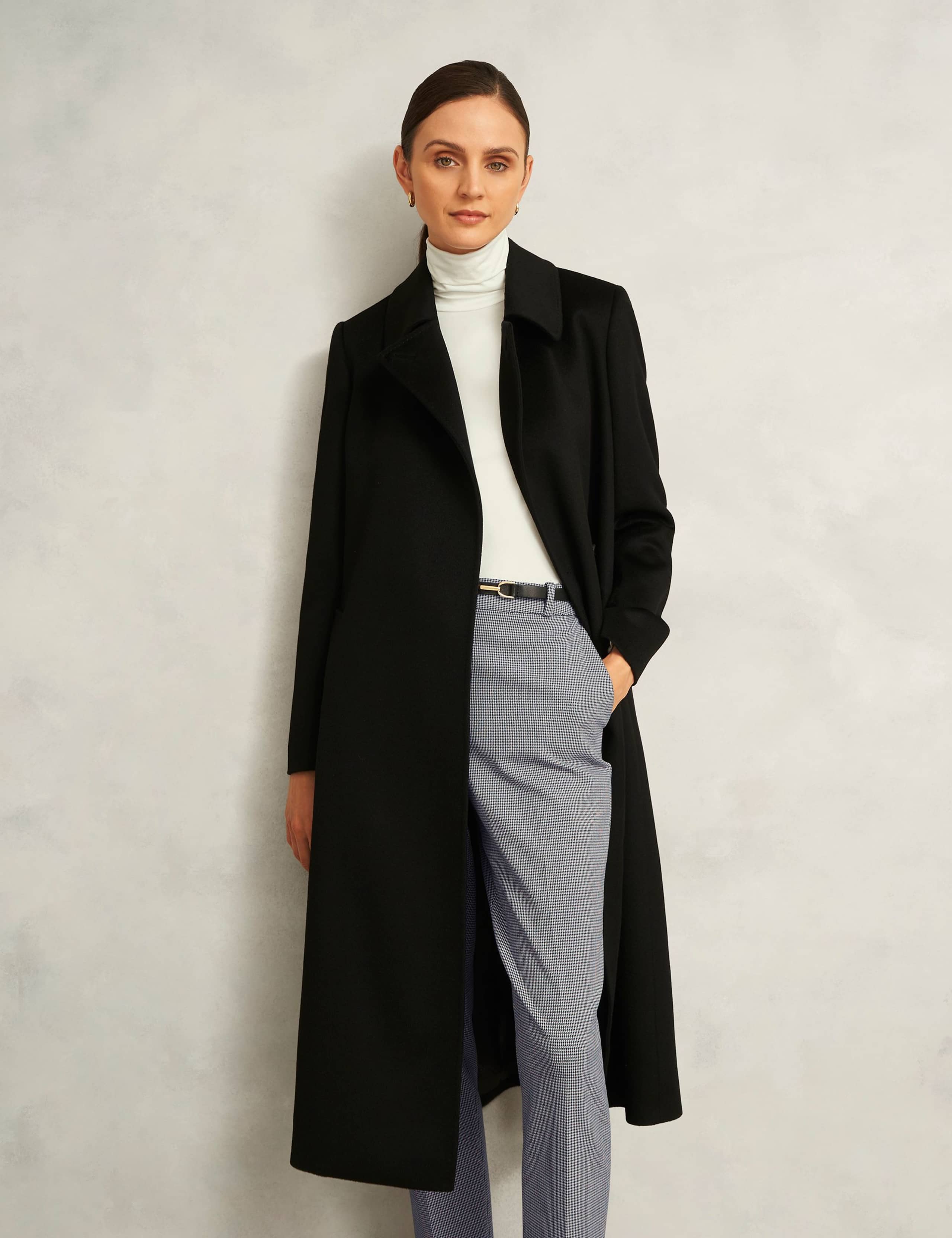 Houndstooth Checked Tapered Trousers 7 of 7