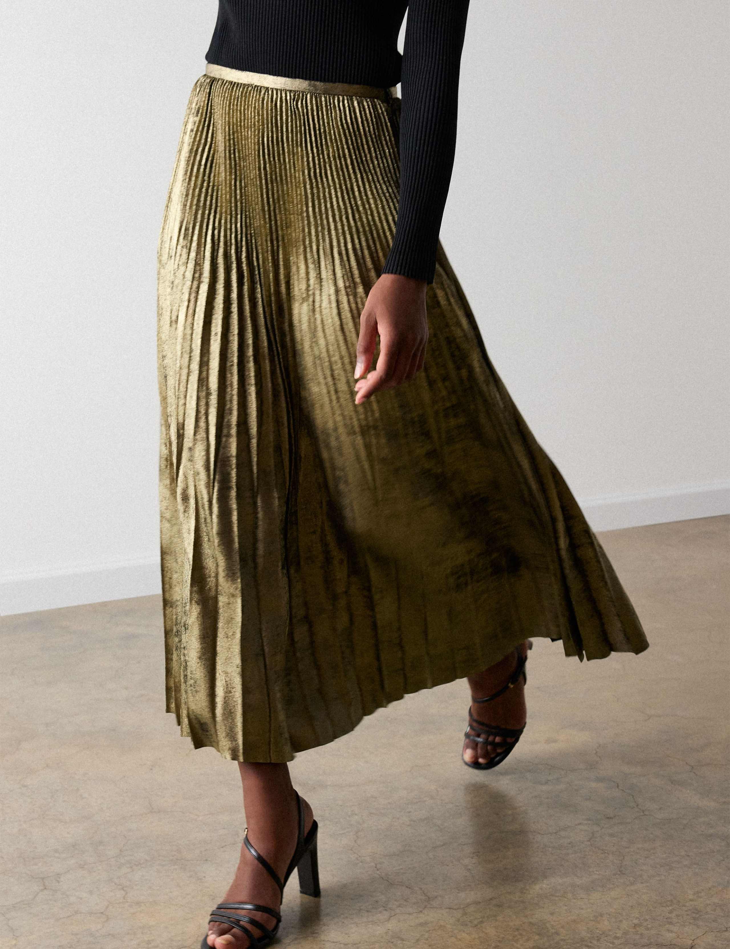 Metallic Pleated Midi Skirt 3 of 6