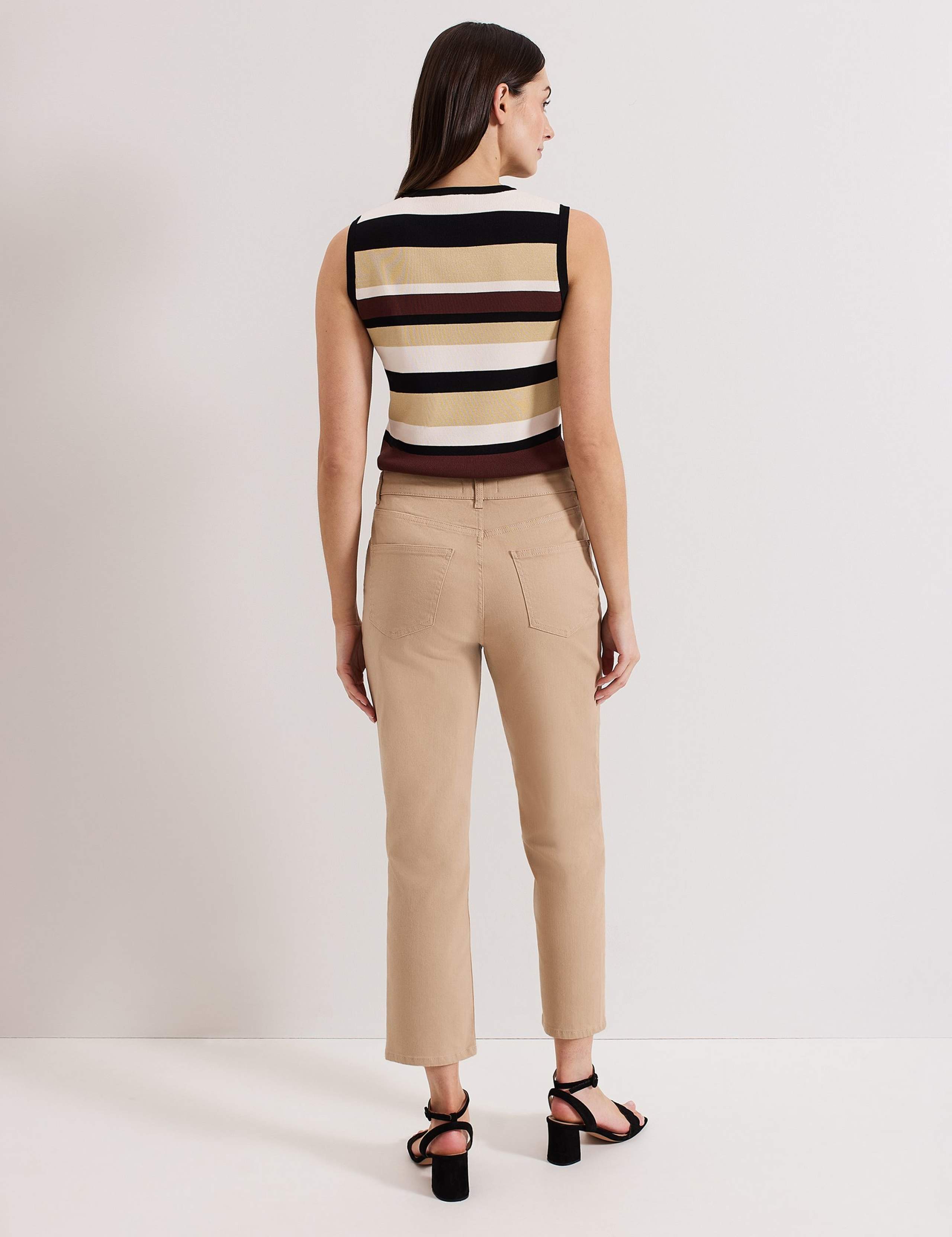 Mid Rise Slim Fit Cropped Jeans 3 of 7