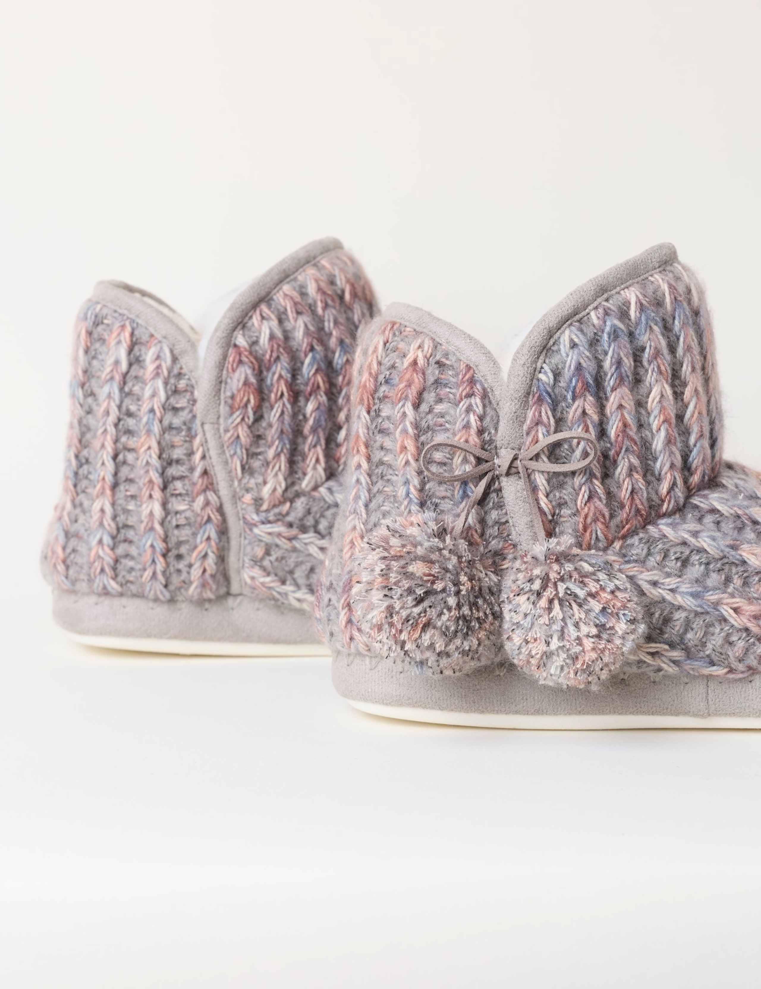 Knitted Slipper Boots 3 of 3