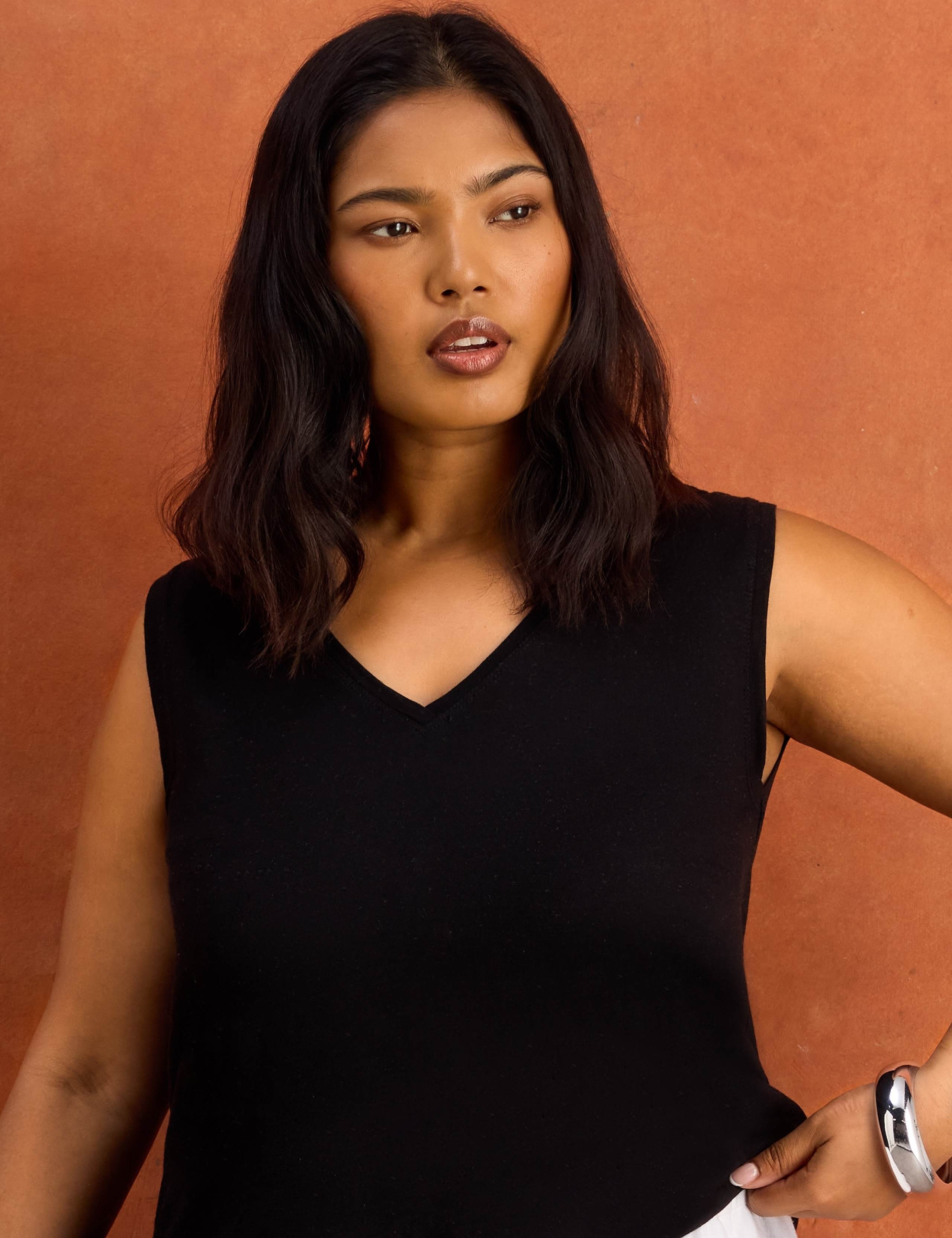 Pure Cotton Textured V-Neck Vest 3 of 4