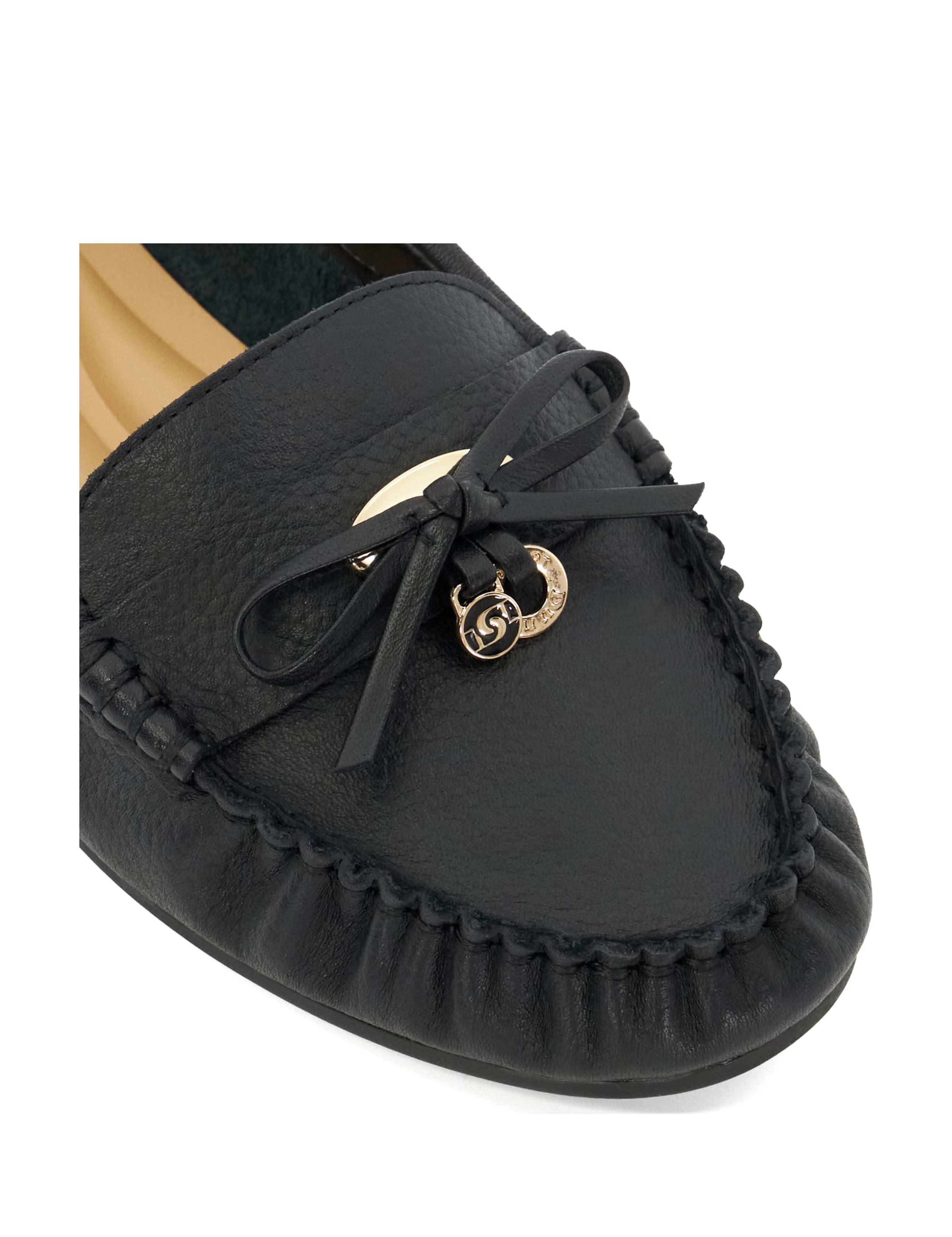 Grovers Leather Trim Detail Moccasin Loafers 5 of 5