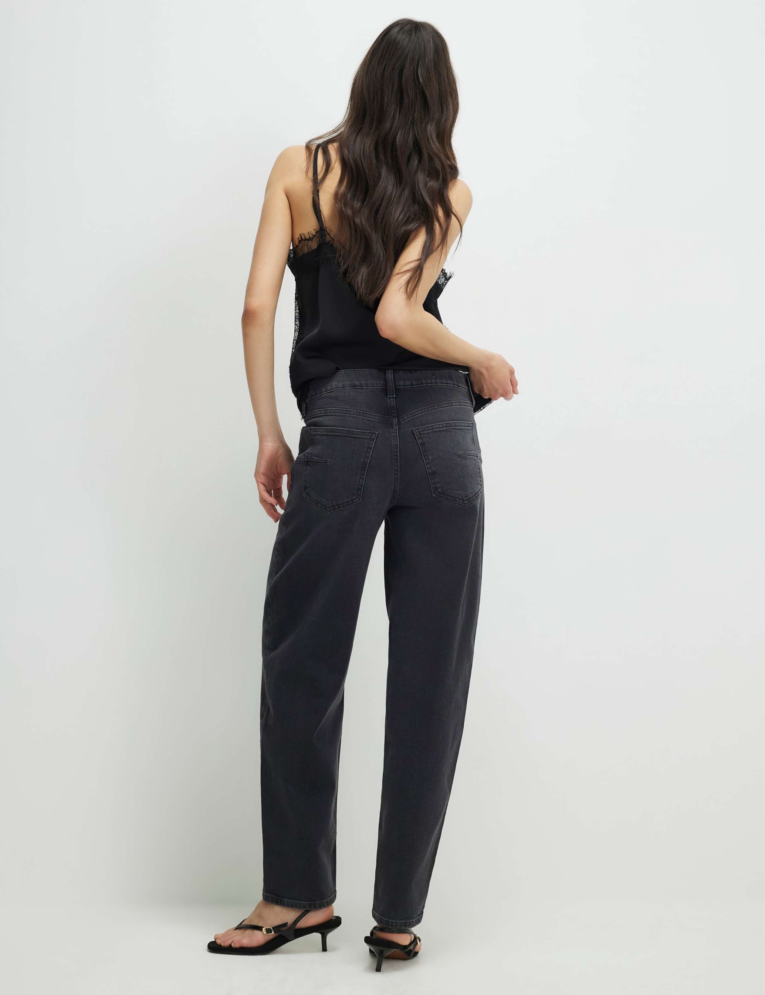 Mid Rise Barrel Jeans 2 of 4