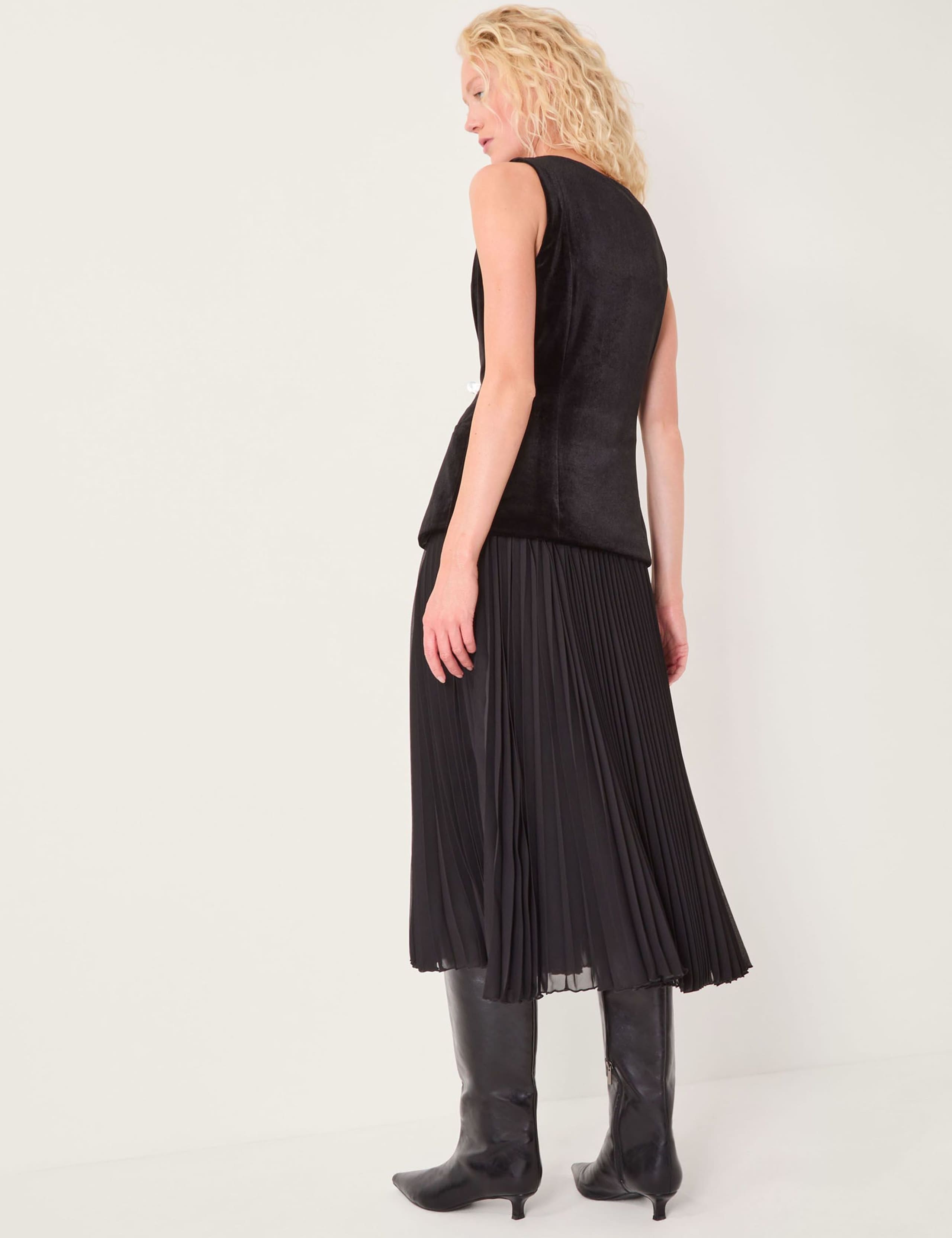 Round Neck Midi Swing Dress 5 of 5