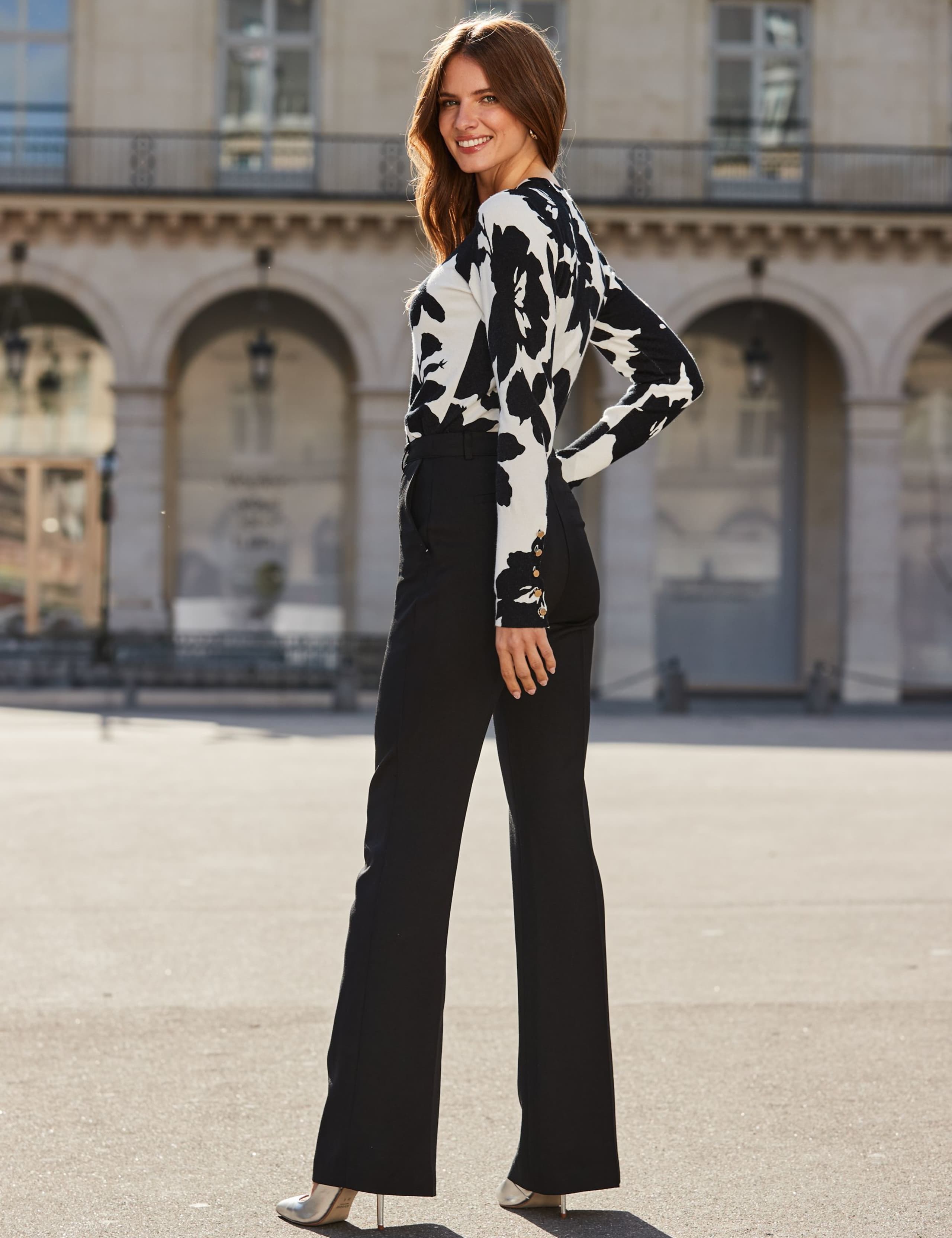 Flared Trousers 3 of 5