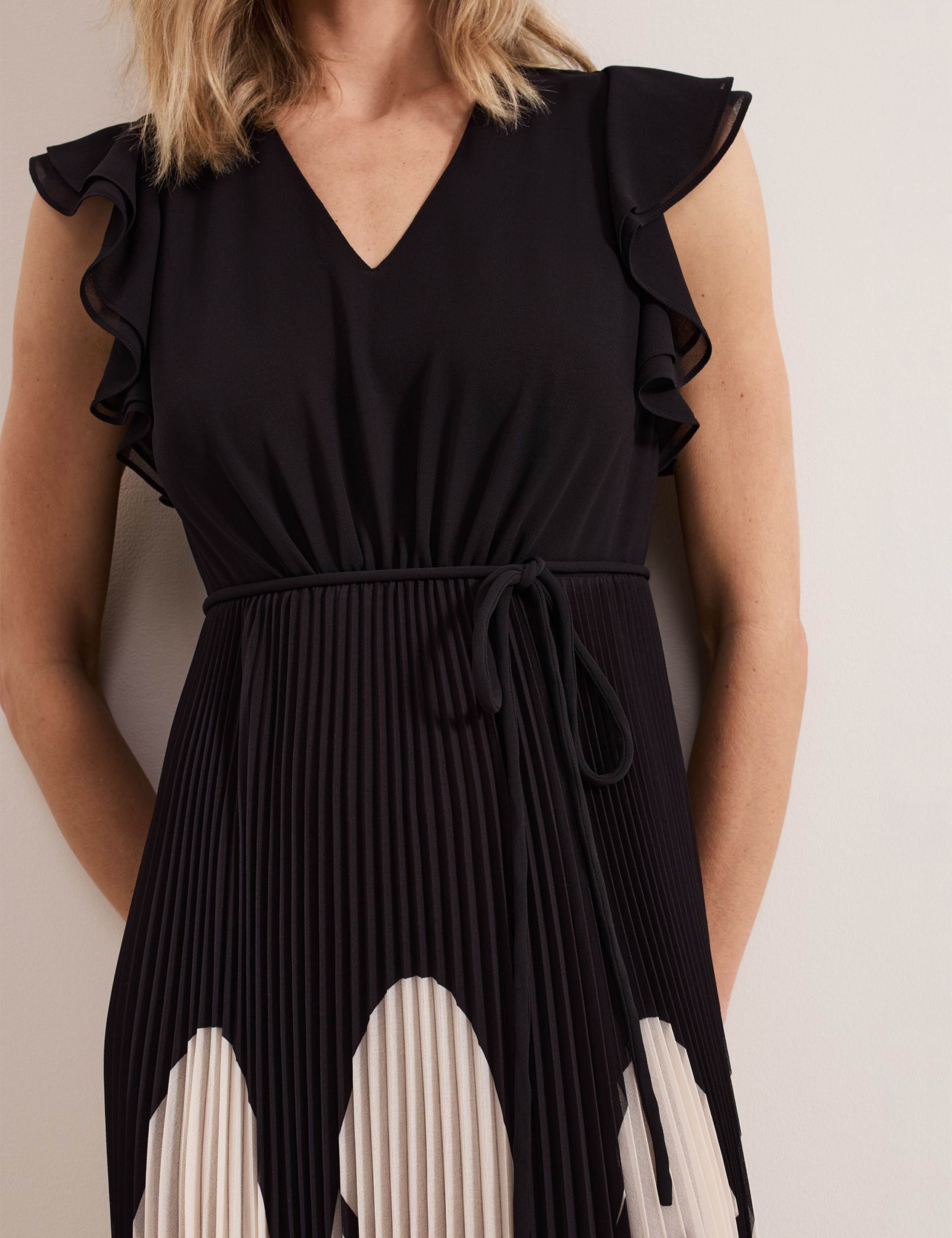 Printed V-Neck Maxi Skater Dress 5 of 7
