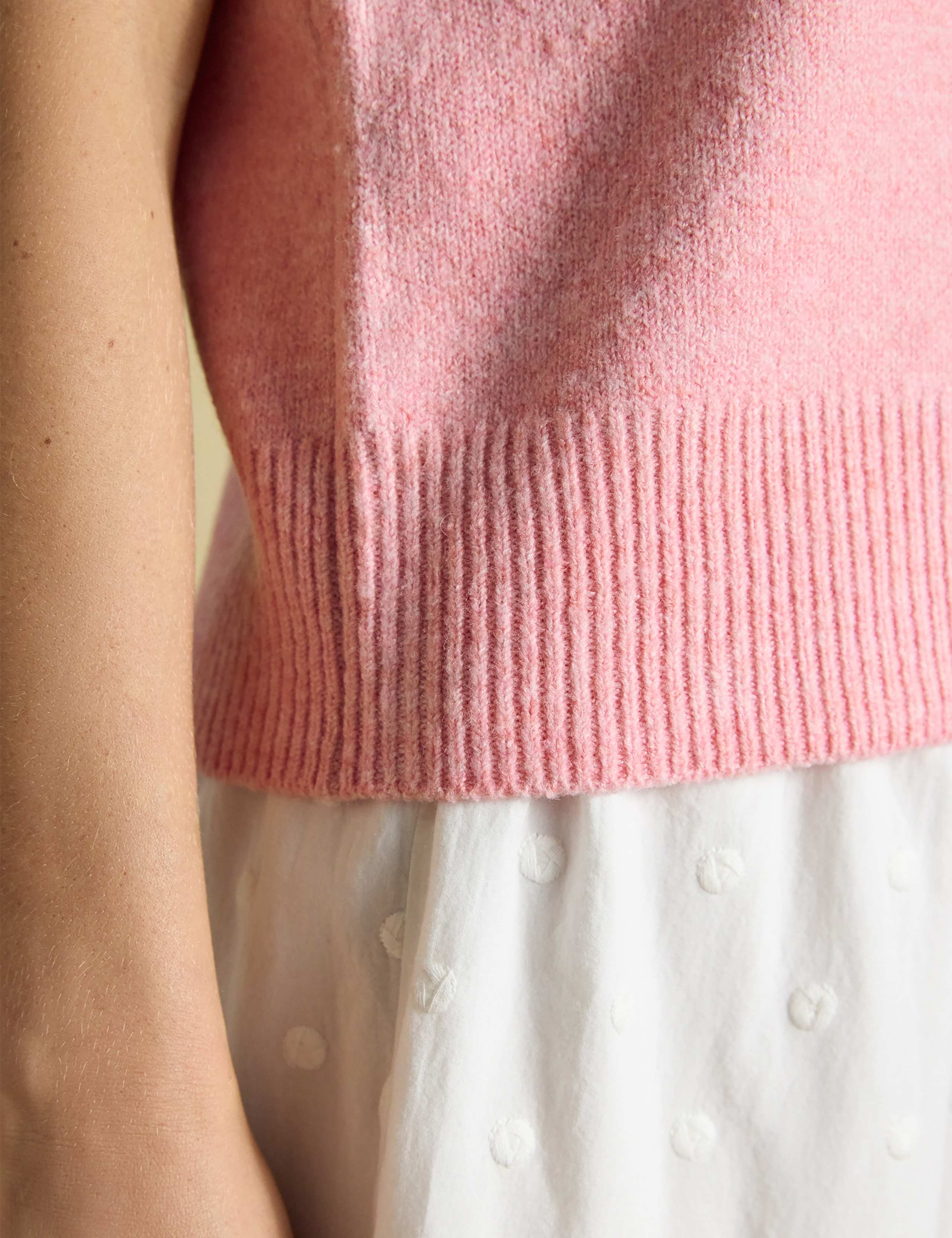 Crew Neck Knitted Vest 4 of 7