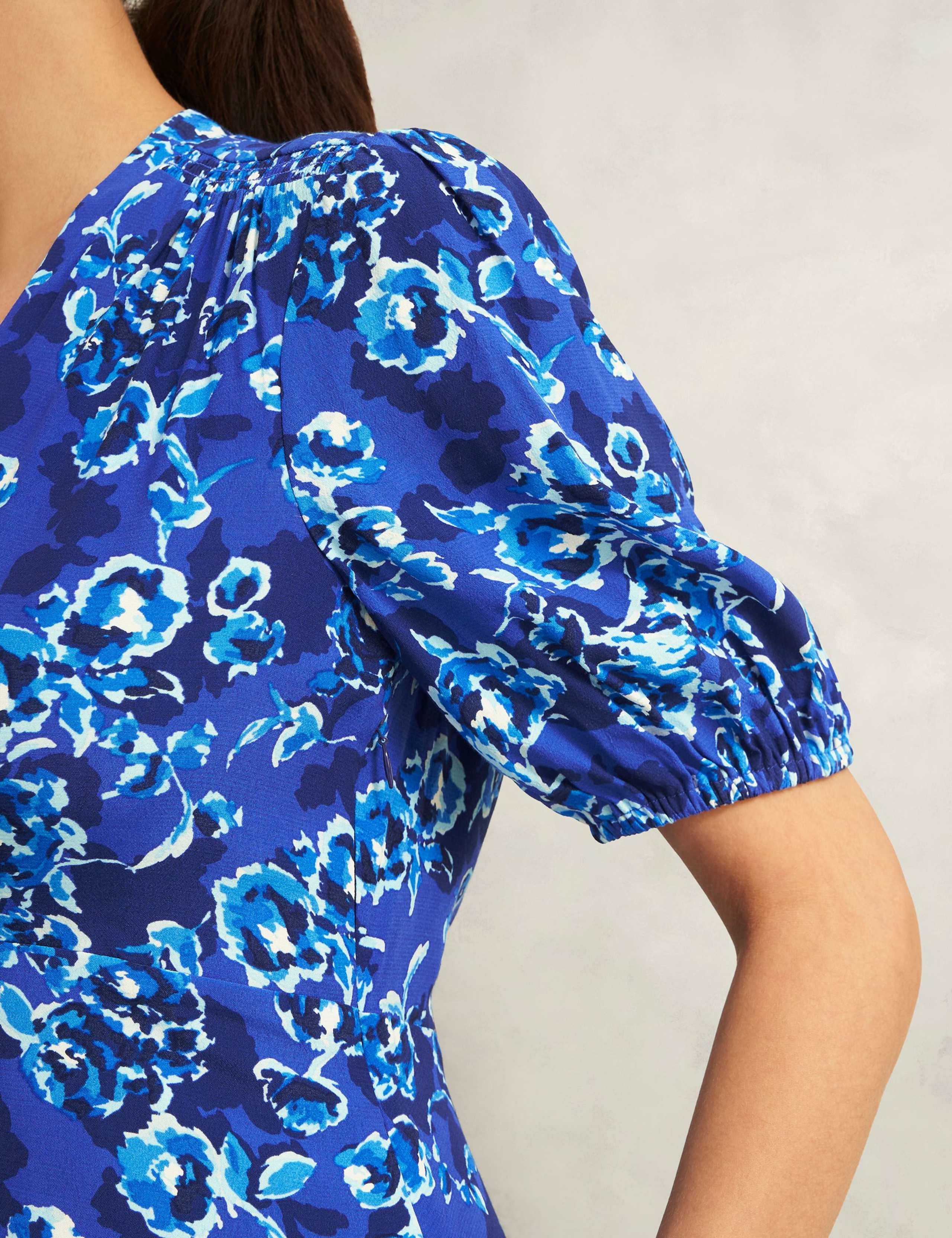 Floral V-Neck Knee Length Tea Dress 3 of 5