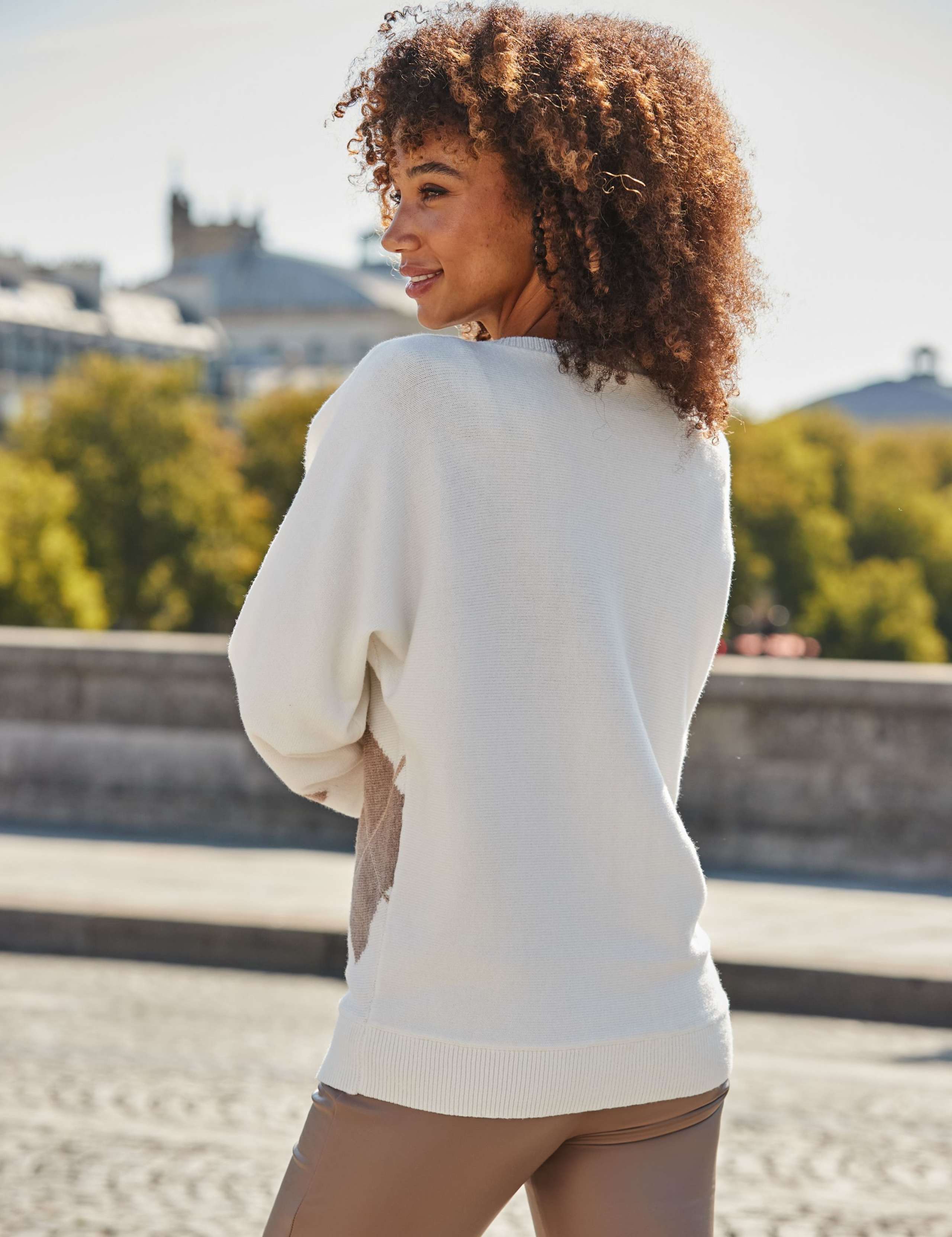 Argyle V-Neck Dolman Sleeve Jumper 4 of 6