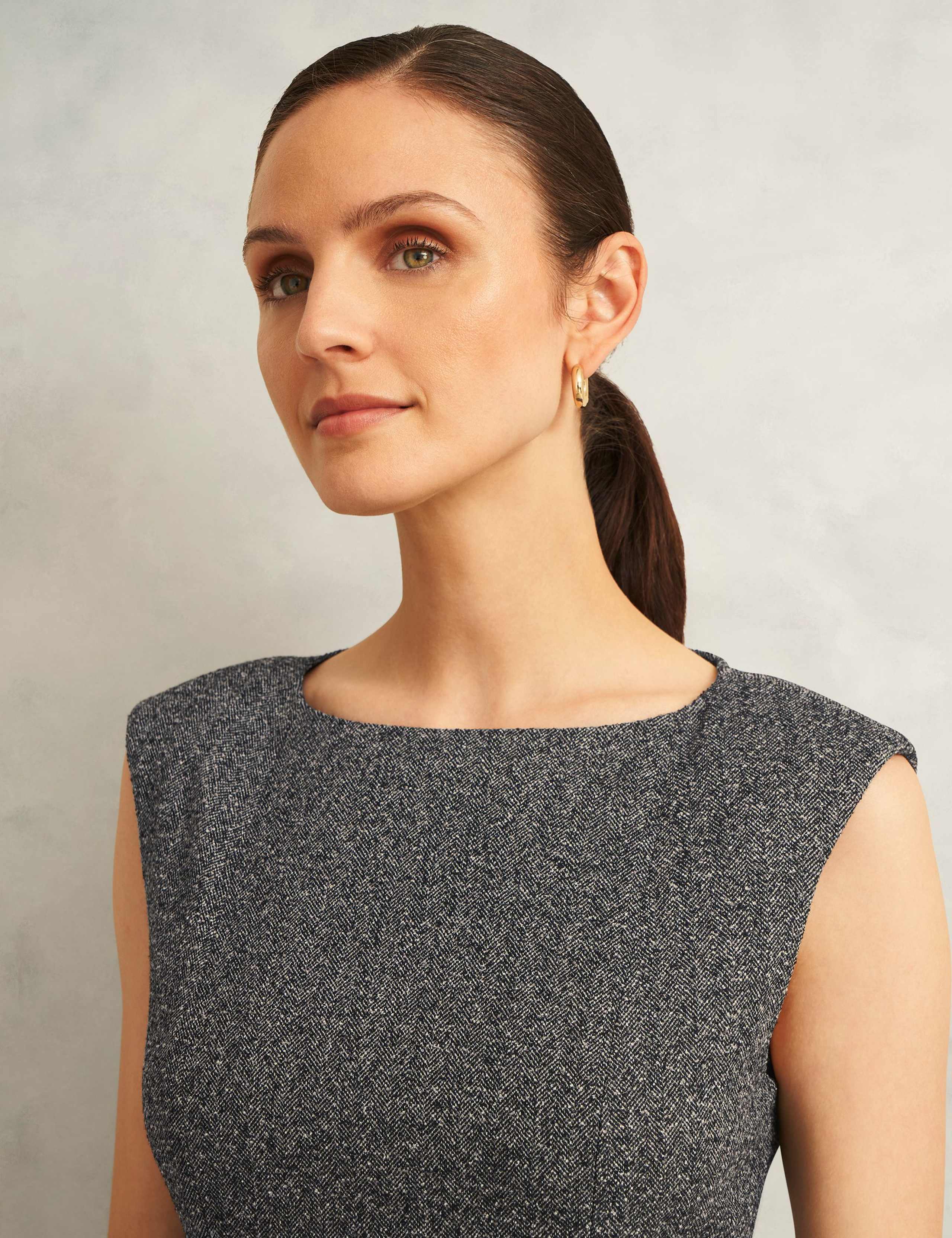 Textured Boat Neck Knee Length Skater Dress 3 of 6
