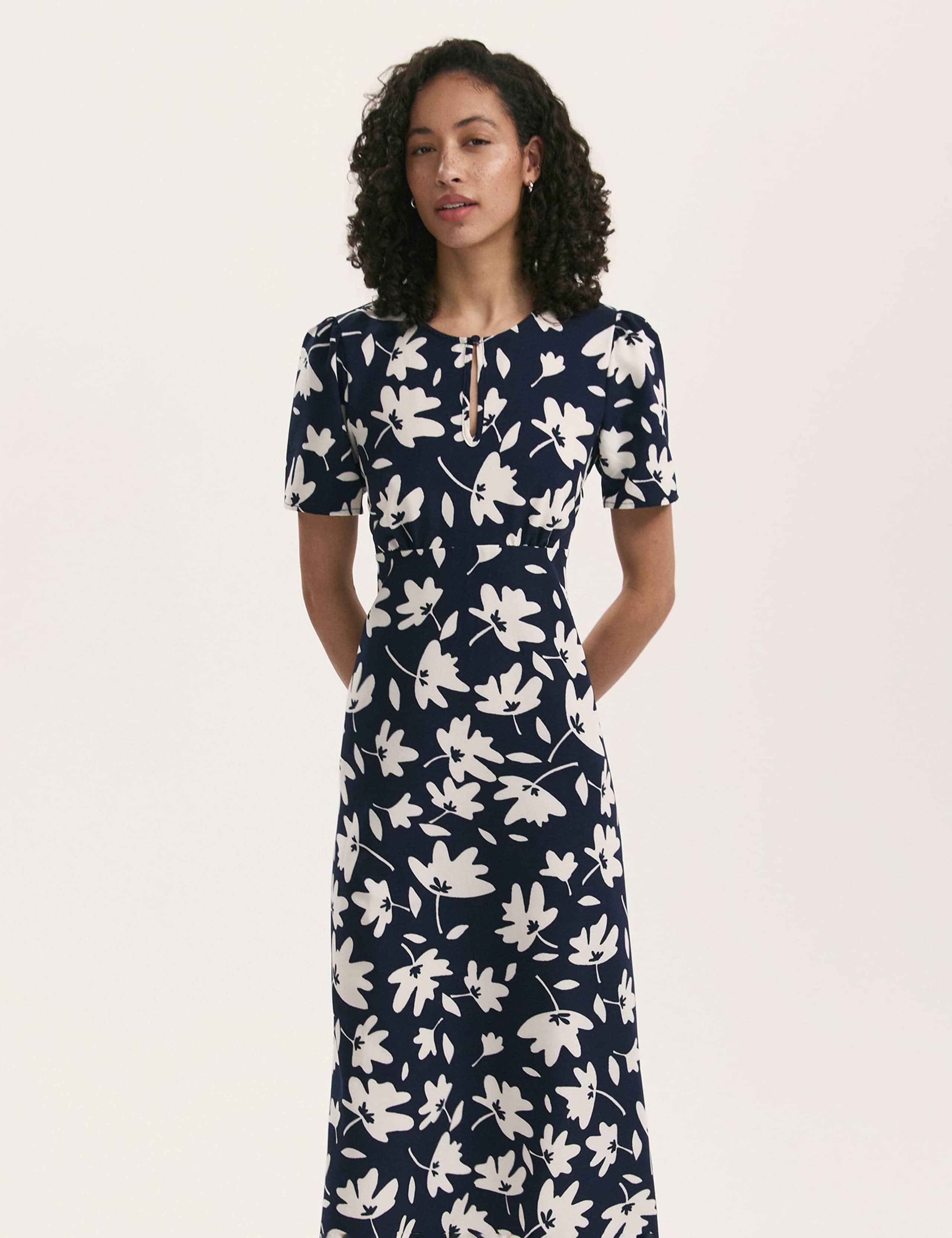 Printed Round Neck Midi Tea Dress 3 of 4