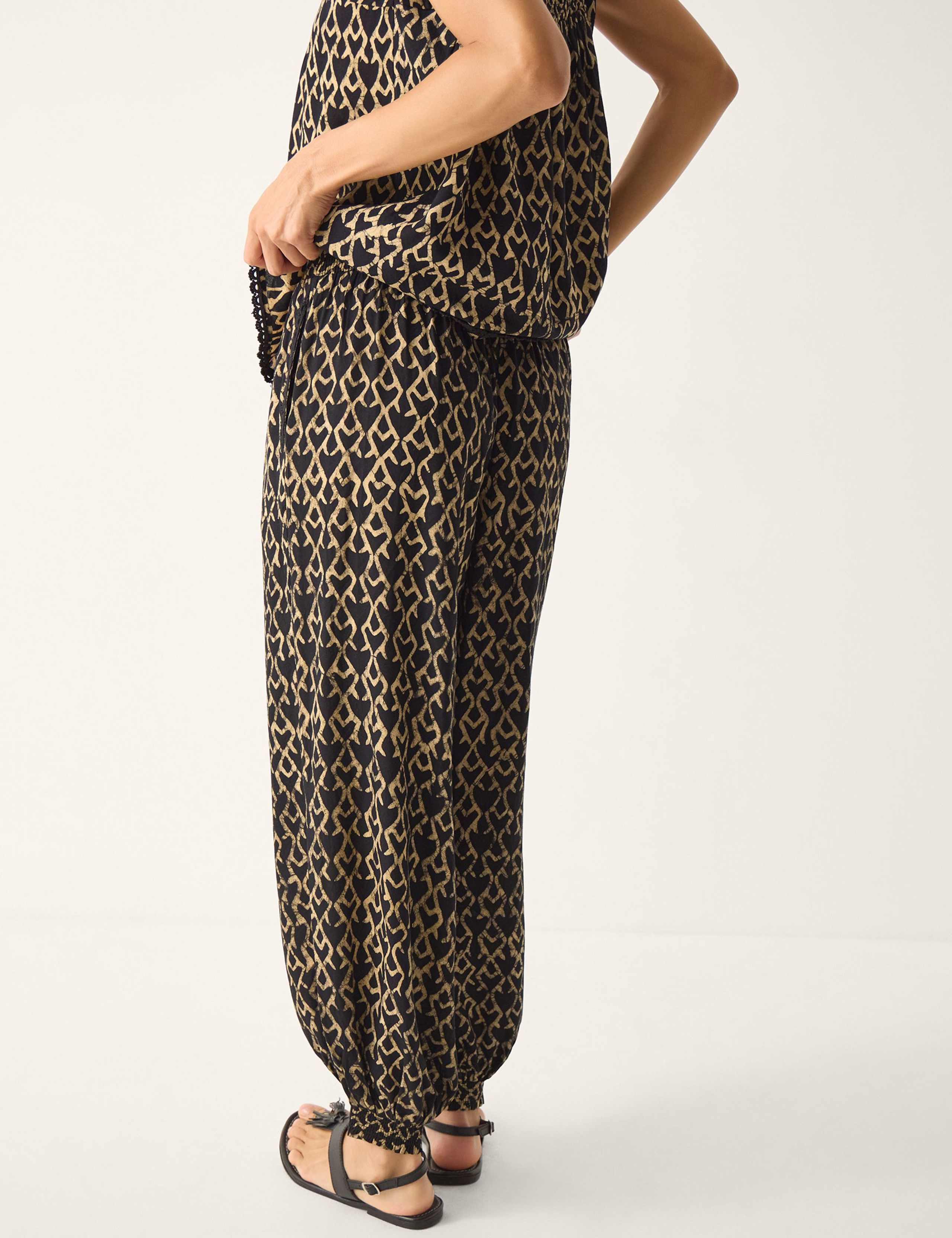 Print Cuffed Beach Trousers 4 of 5